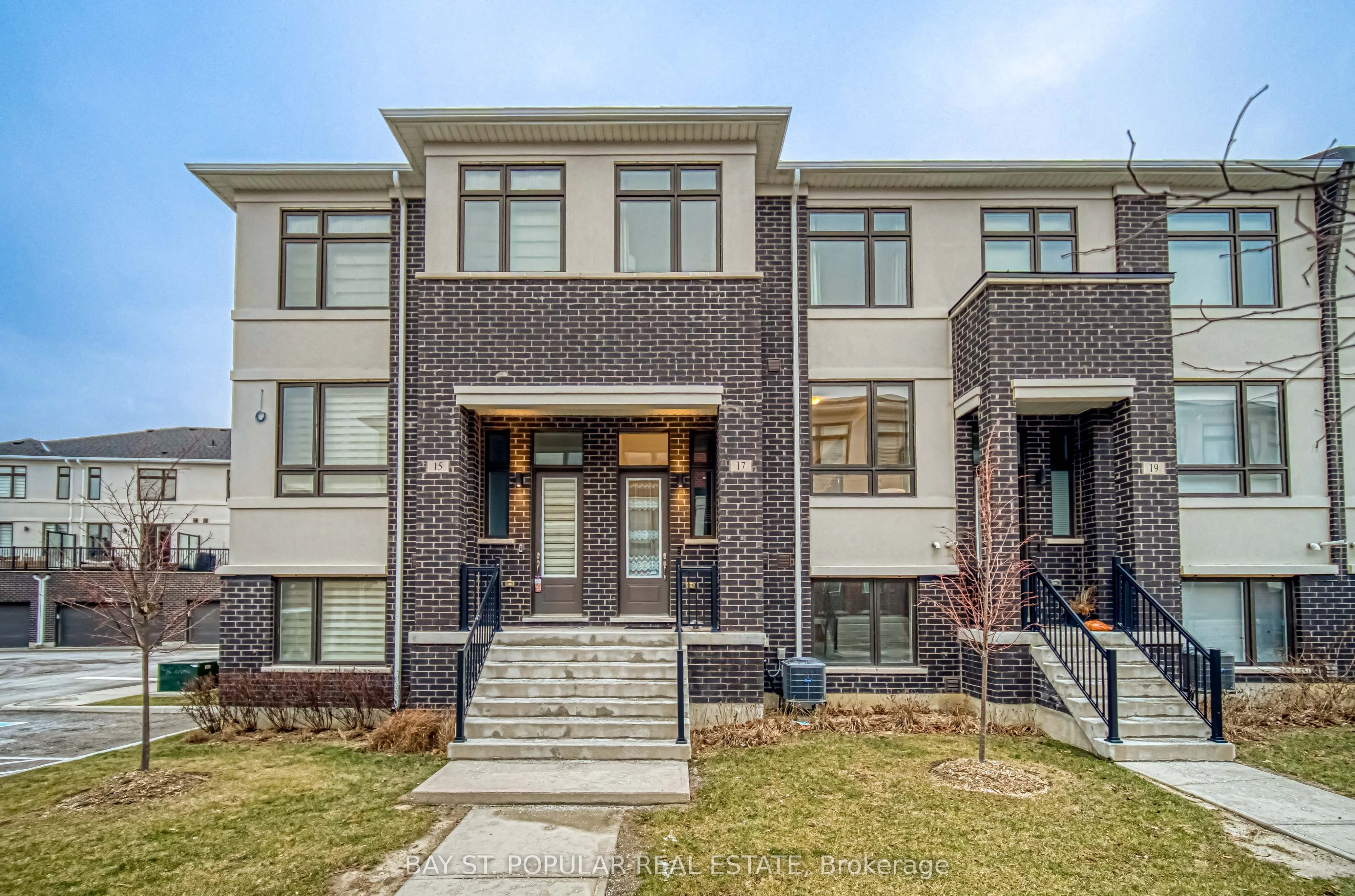 17 James Noble Lane, #106