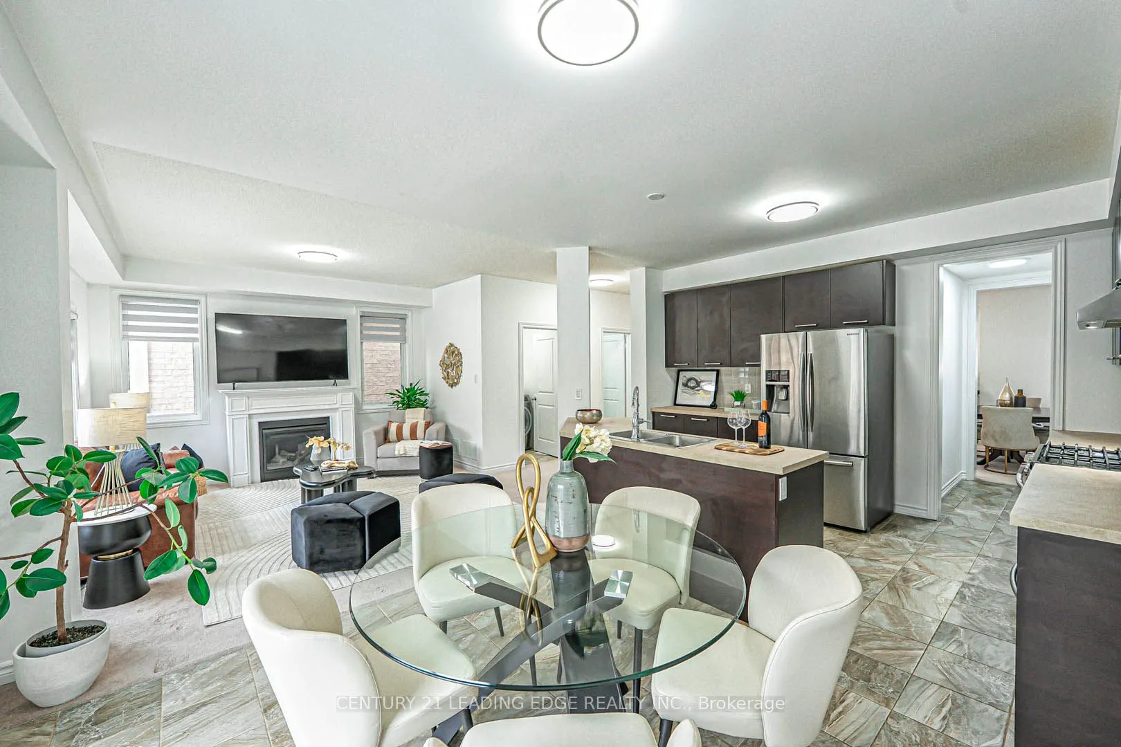 87 Ridge Gate Crescent