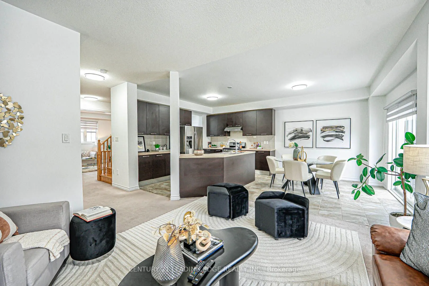 87 Ridge Gate Crescent