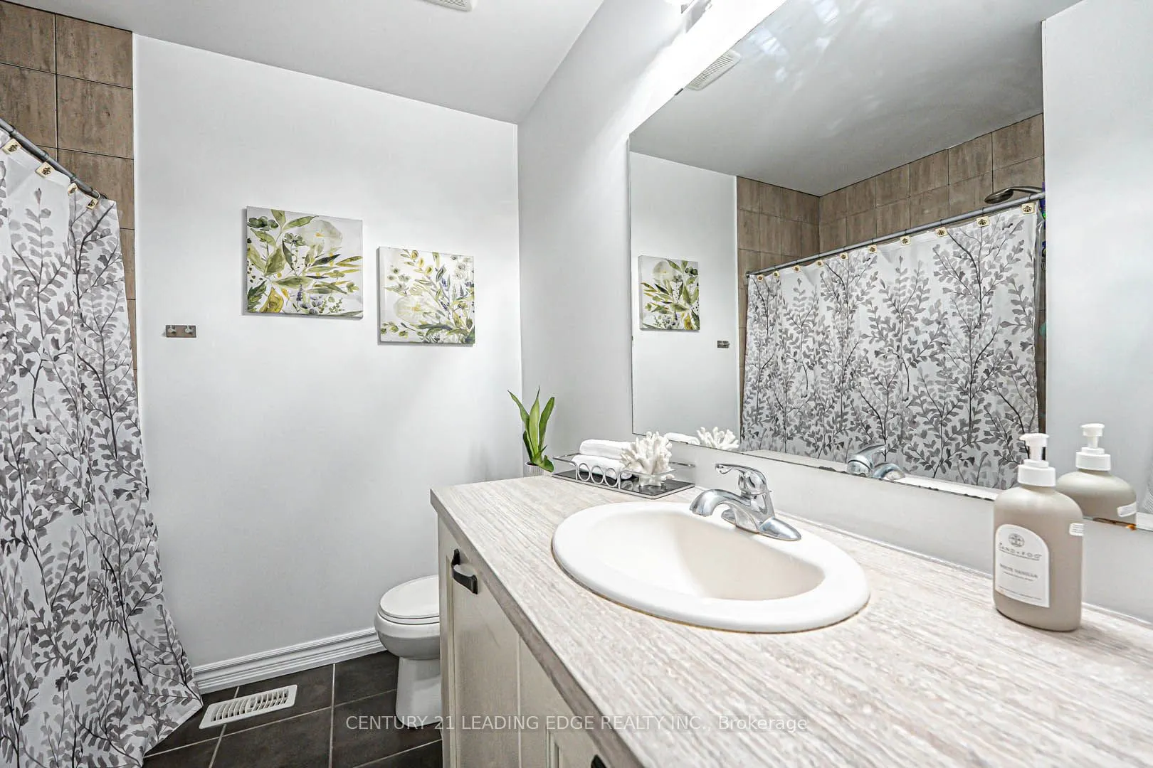 87 Ridge Gate Crescent