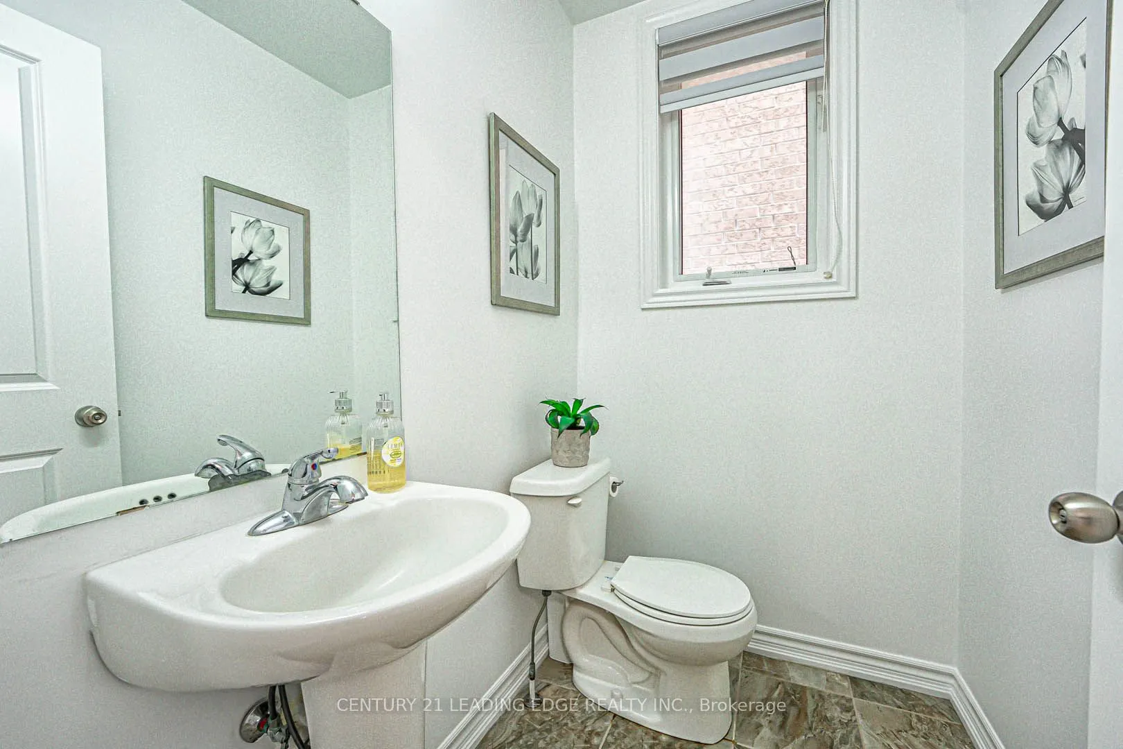 87 Ridge Gate Crescent