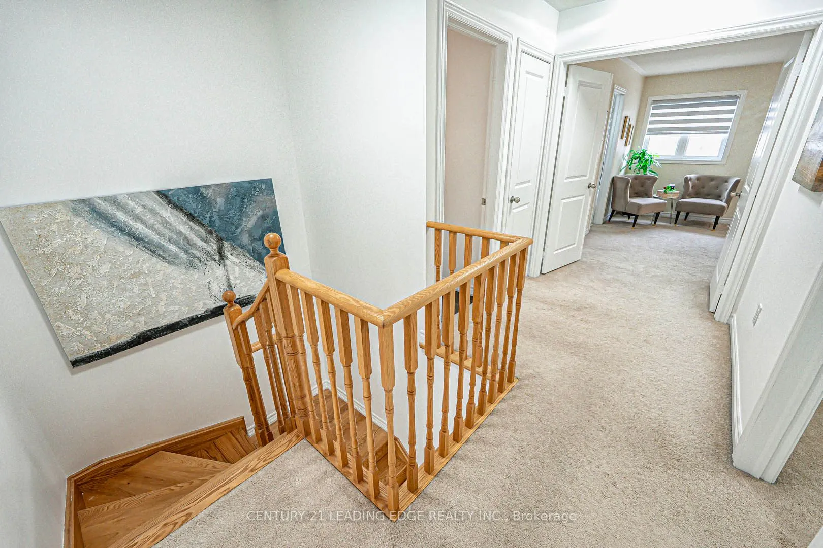 87 Ridge Gate Crescent