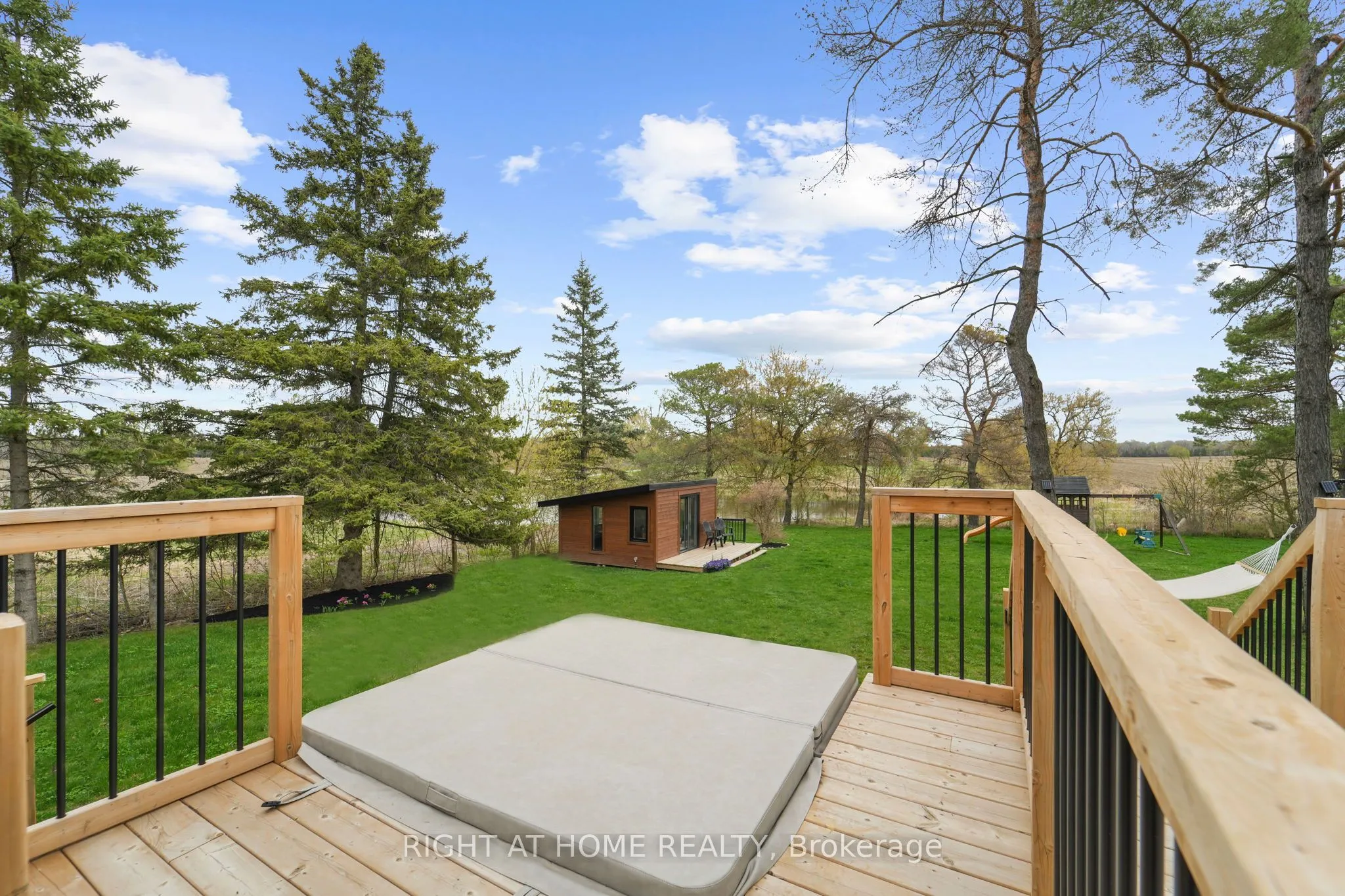 17083 Warden Avenue