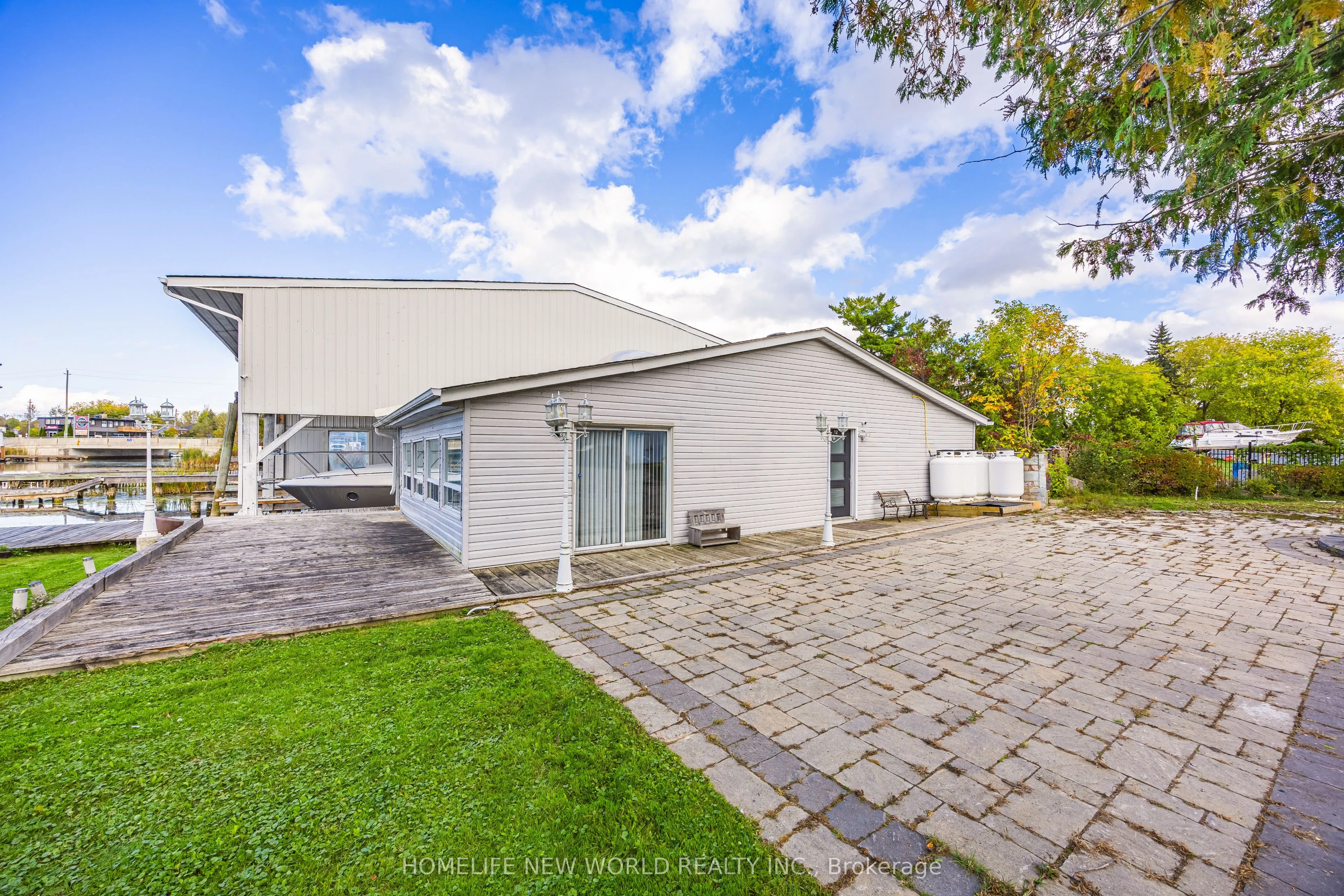 8&12 Mac Avenue