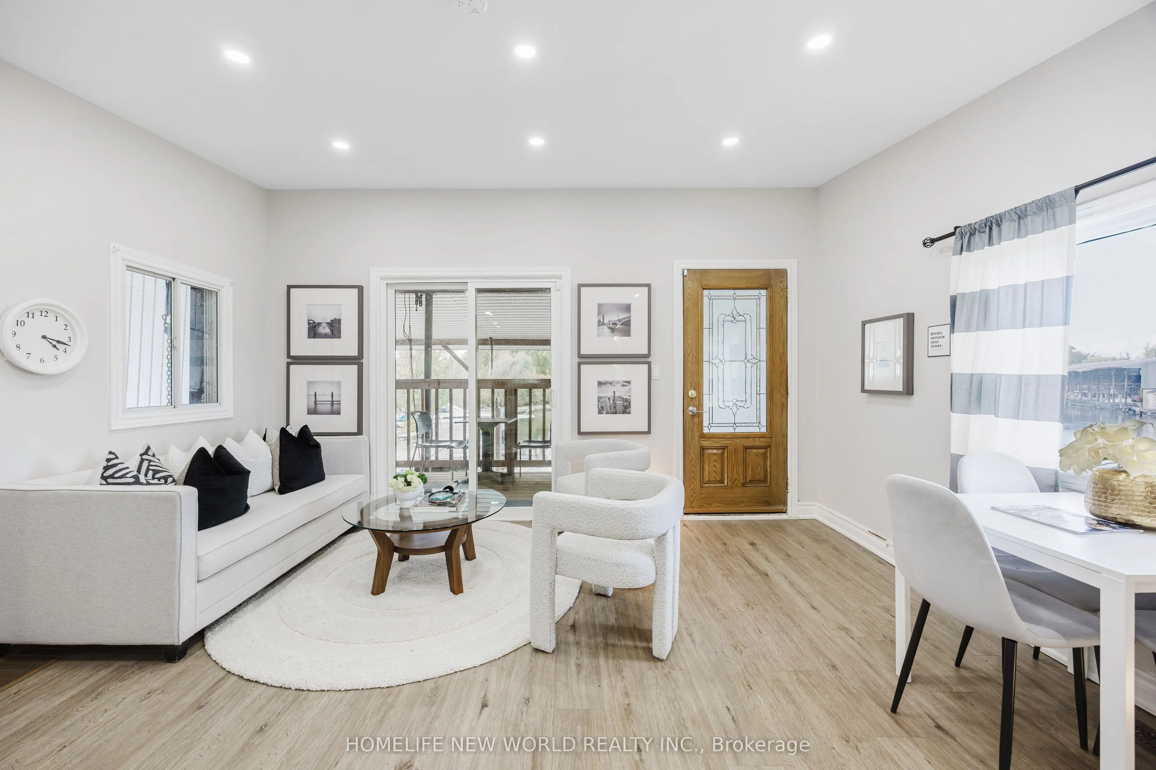 8&12 Mac Avenue