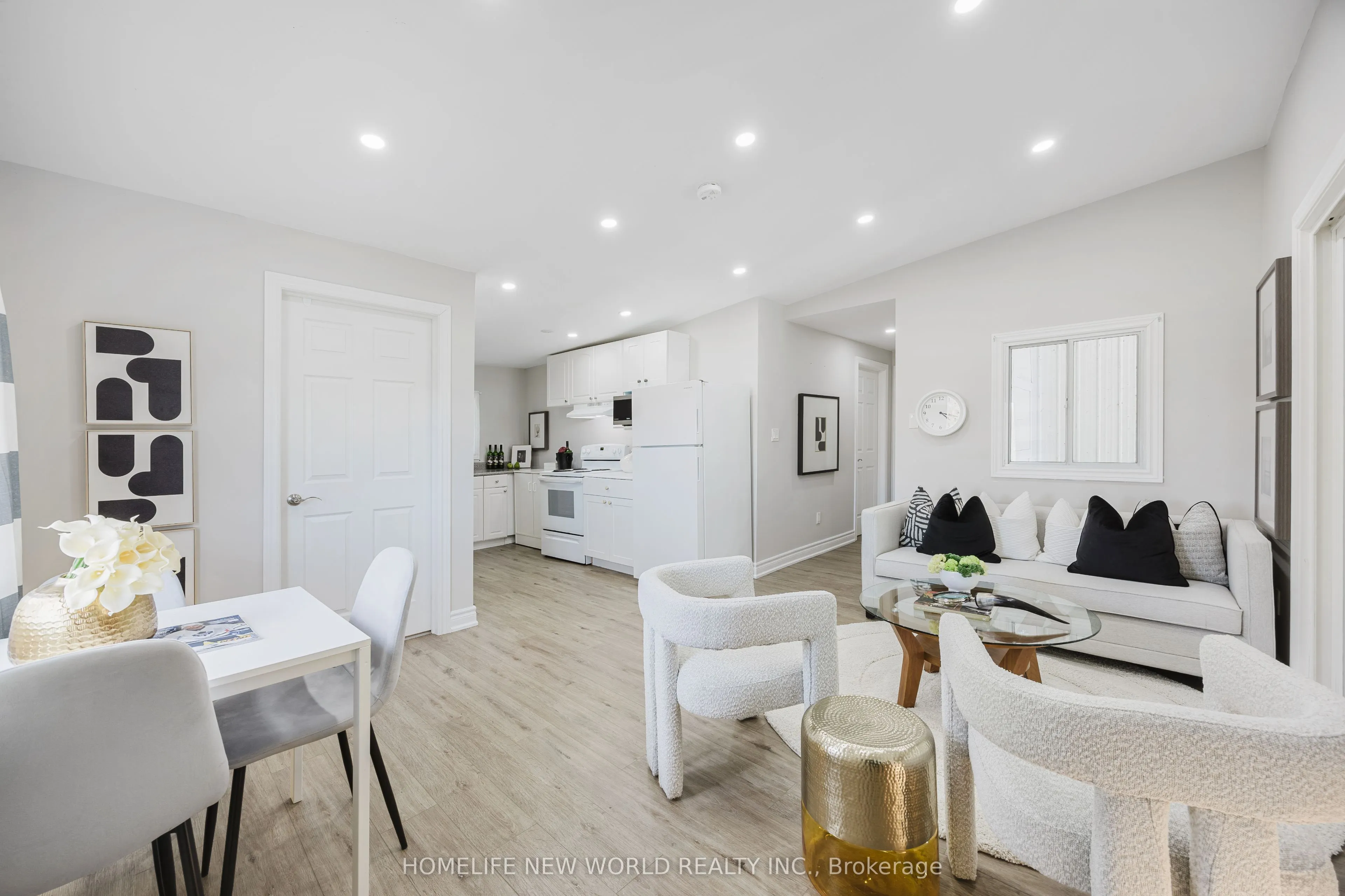 12 Mac Avenue