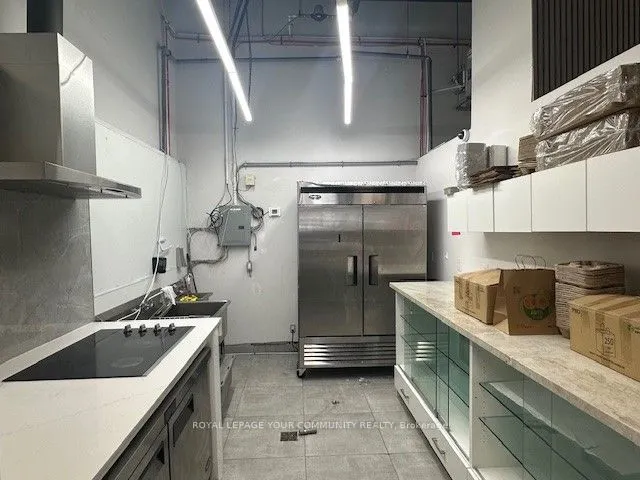 7181 Yonge Street, #13