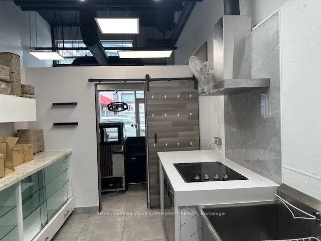 7181 Yonge Street, #13