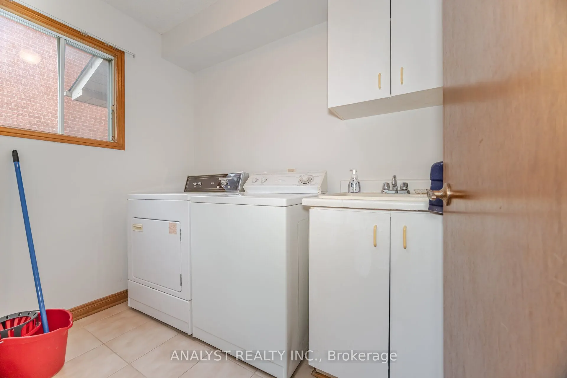 108 Valleyway Crescent