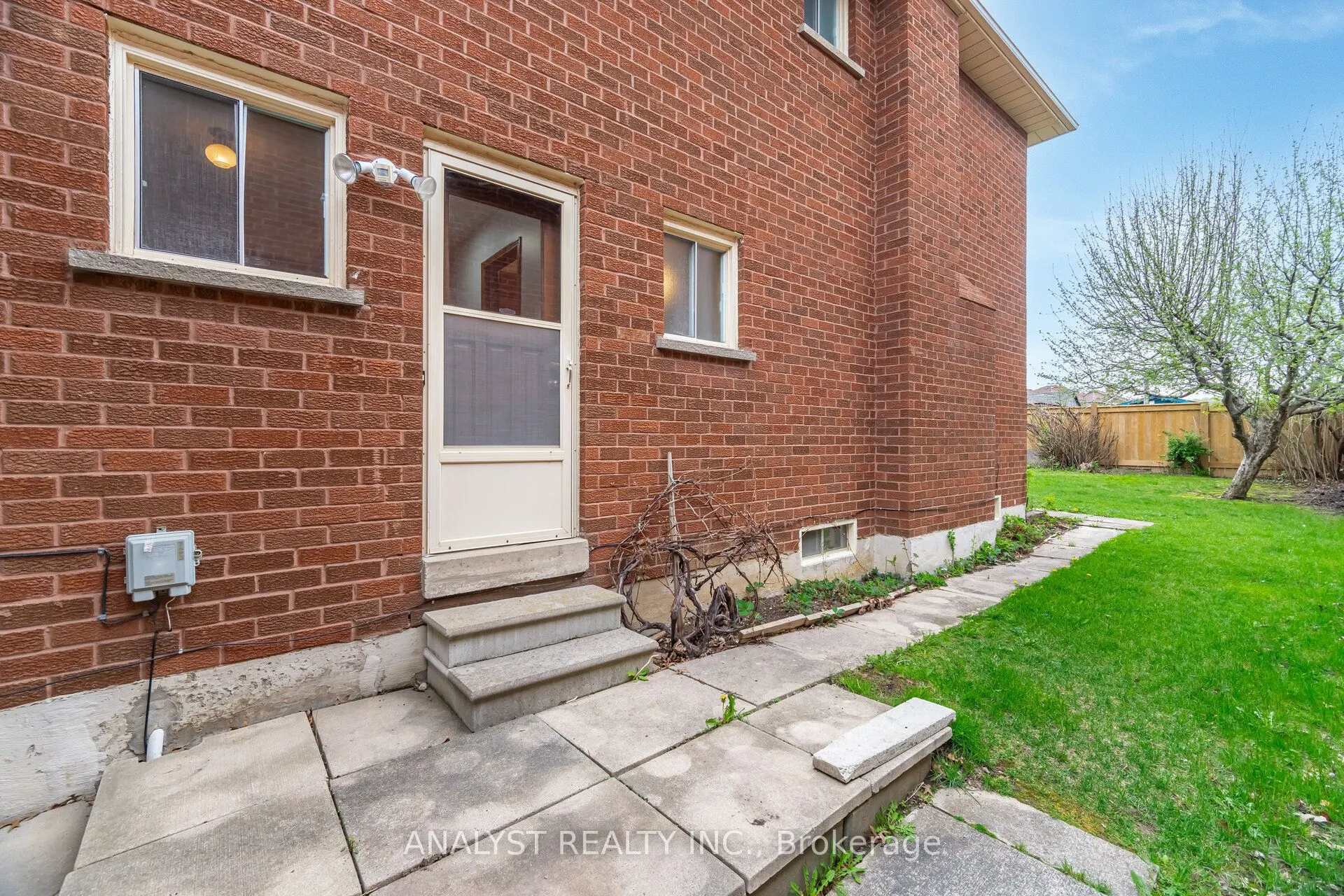 108 Valleyway Crescent
