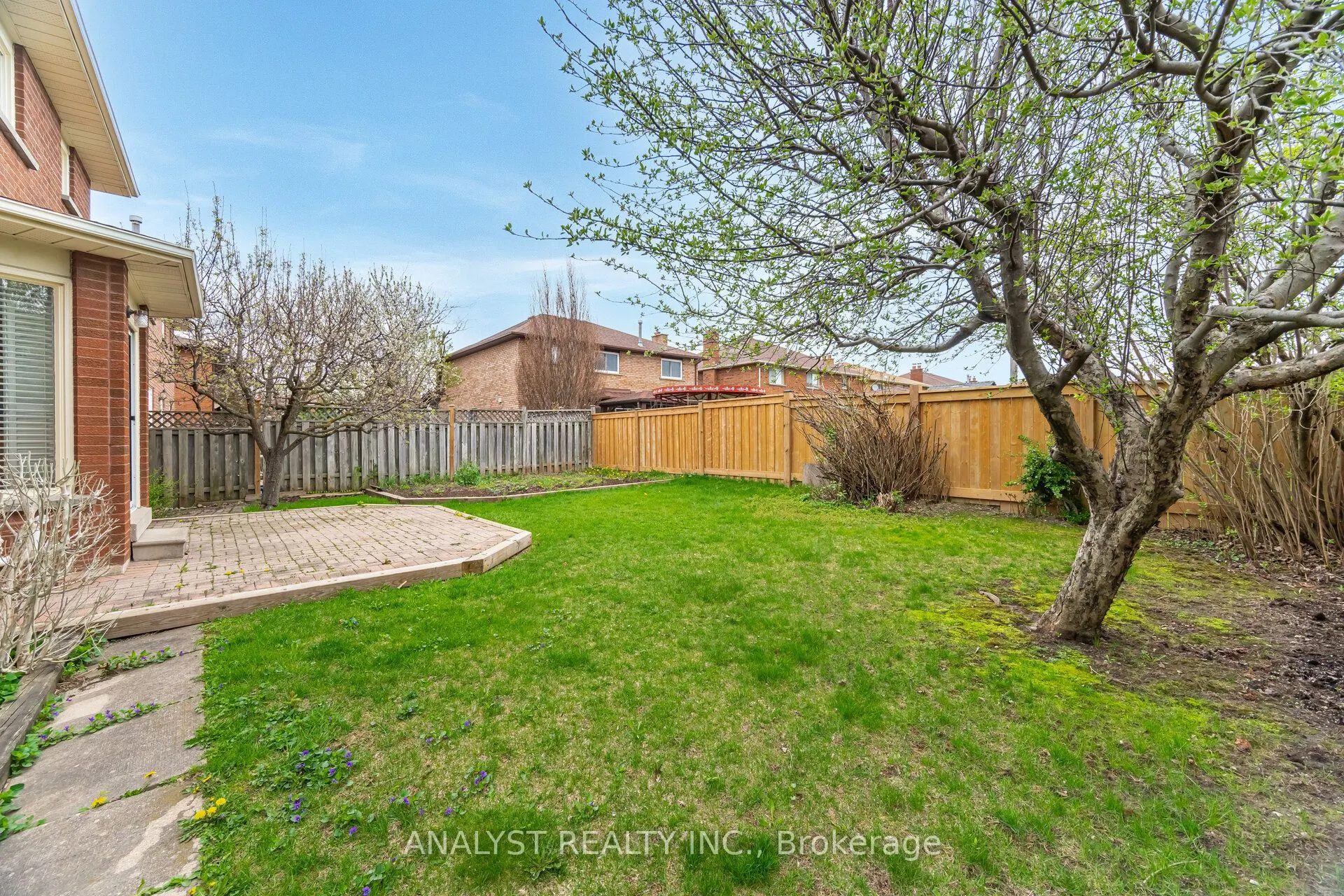 108 Valleyway Crescent