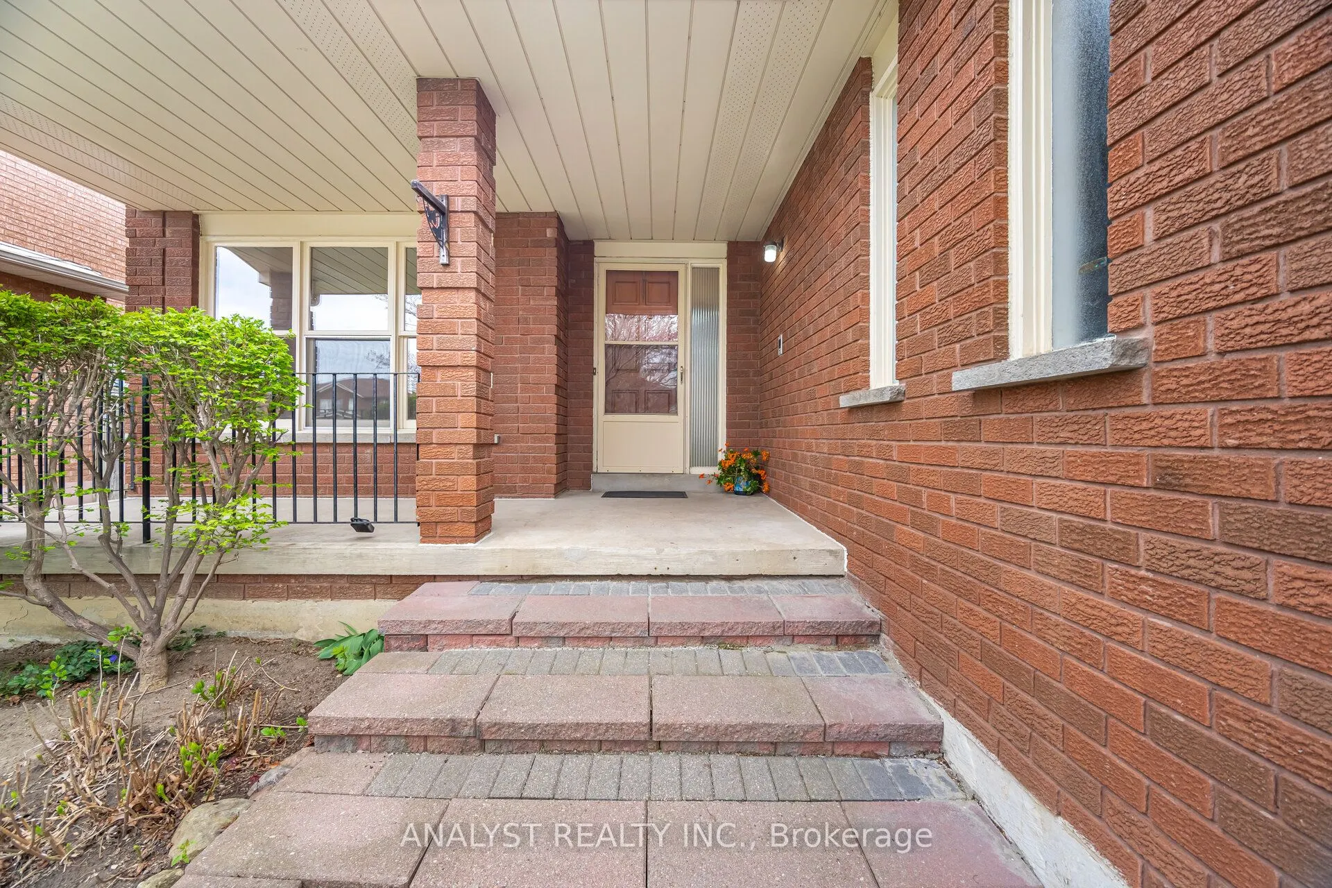 108 Valleyway Crescent