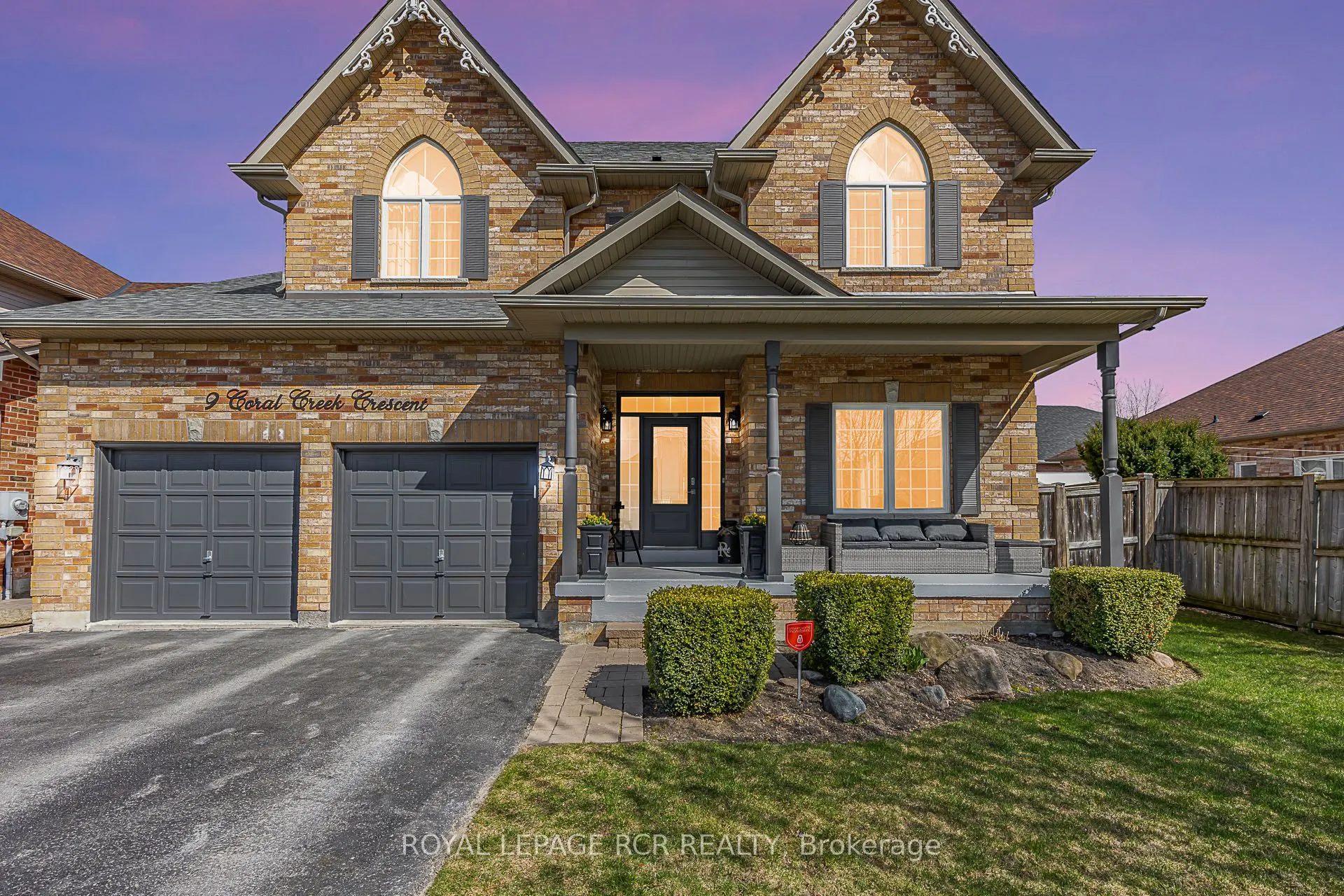 9 Coral Creek Crescent
