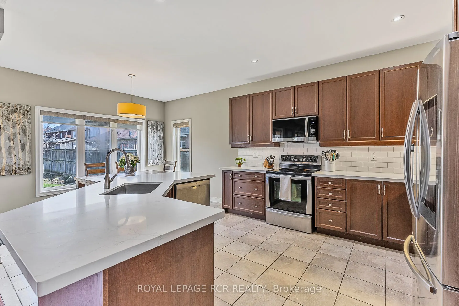 9 Coral Creek Crescent
