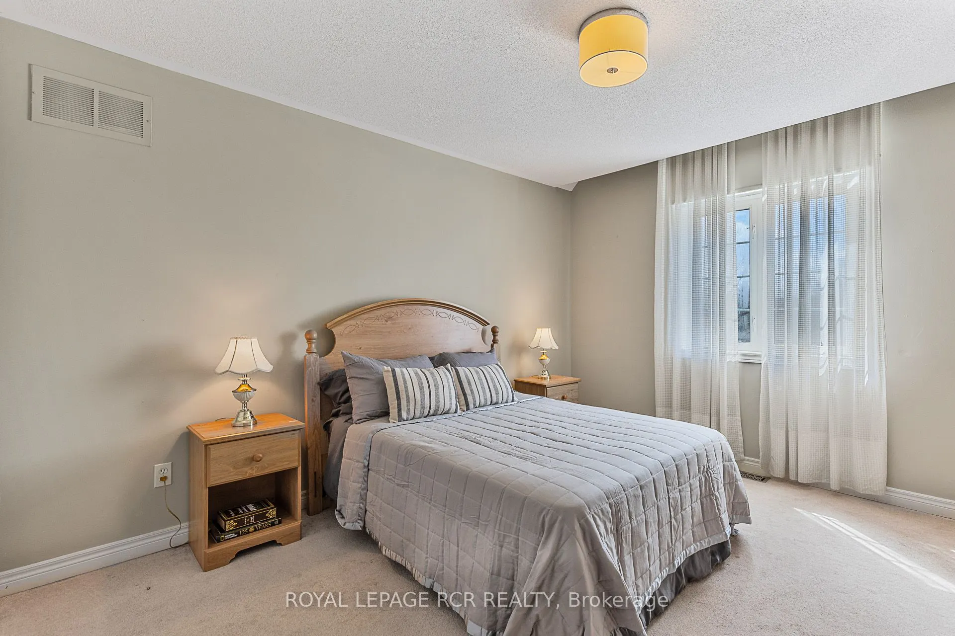 9 Coral Creek Crescent