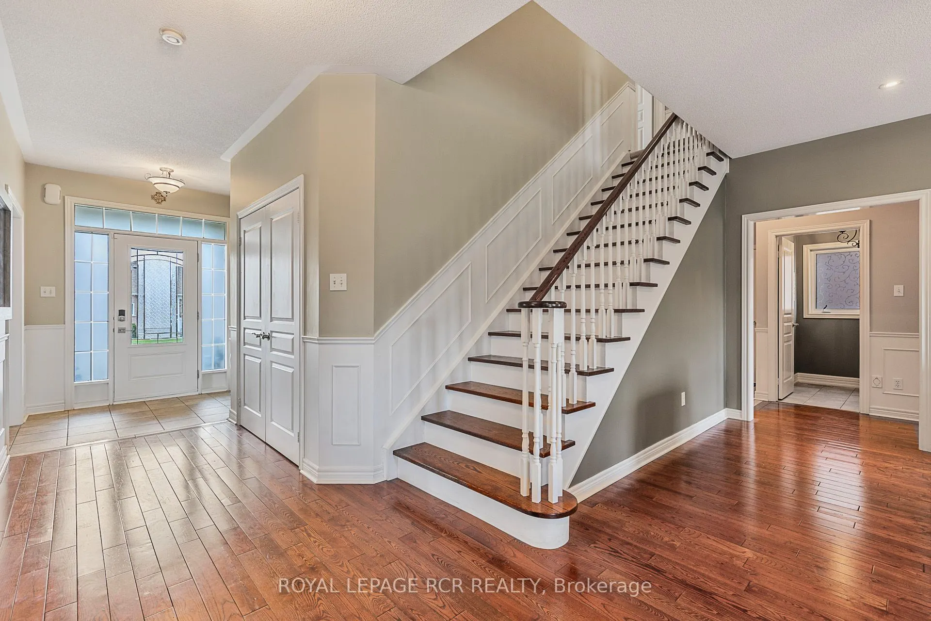 9 Coral Creek Crescent