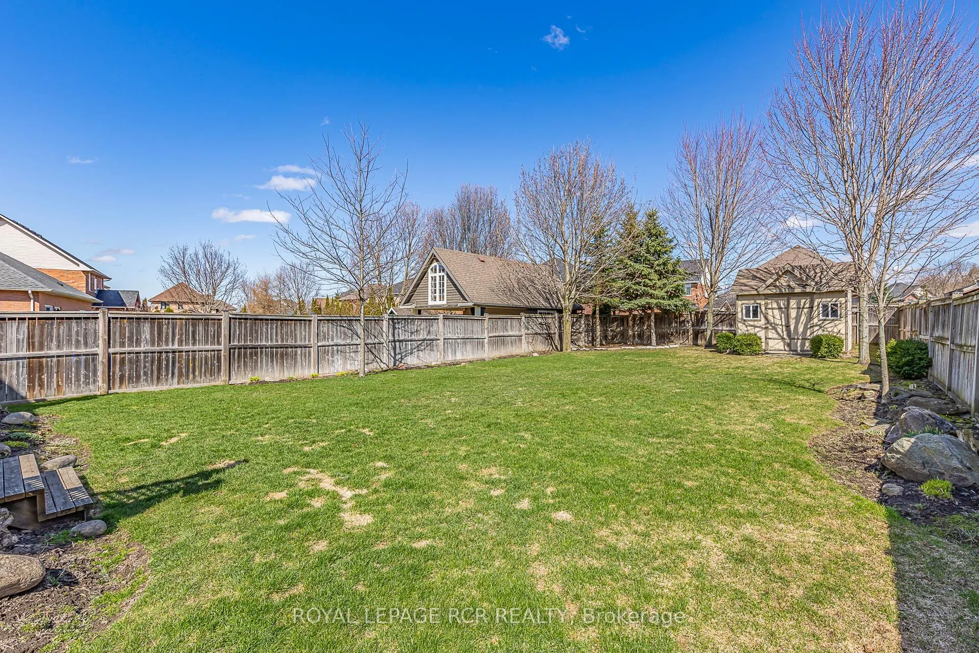9 Coral Creek Crescent