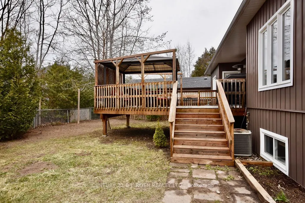 1738 Wingrove Avenue