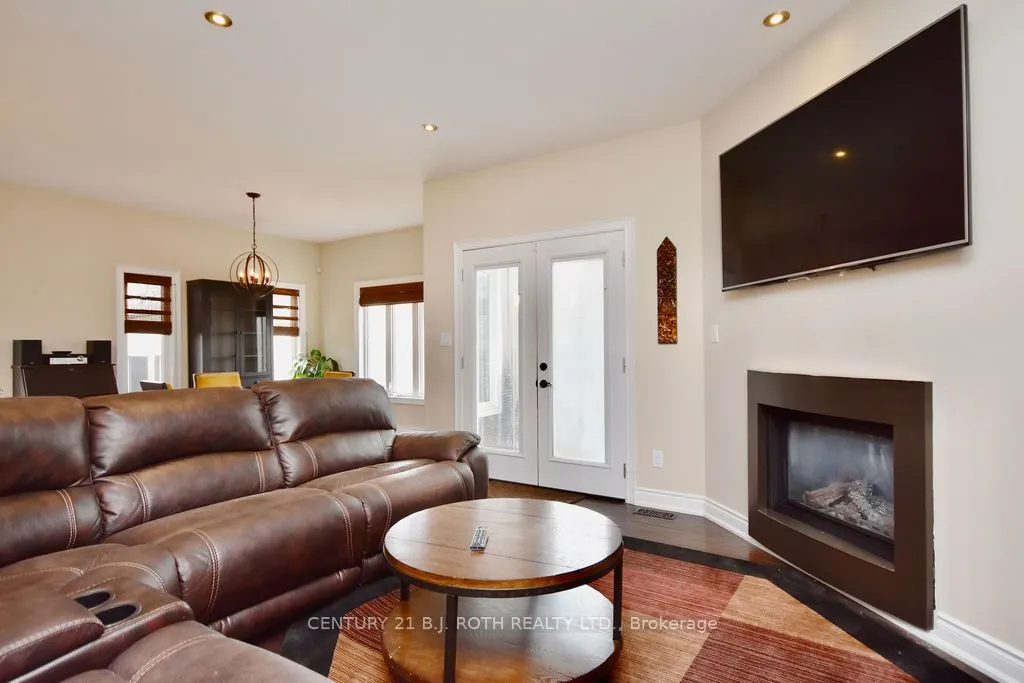 1738 Wingrove Avenue