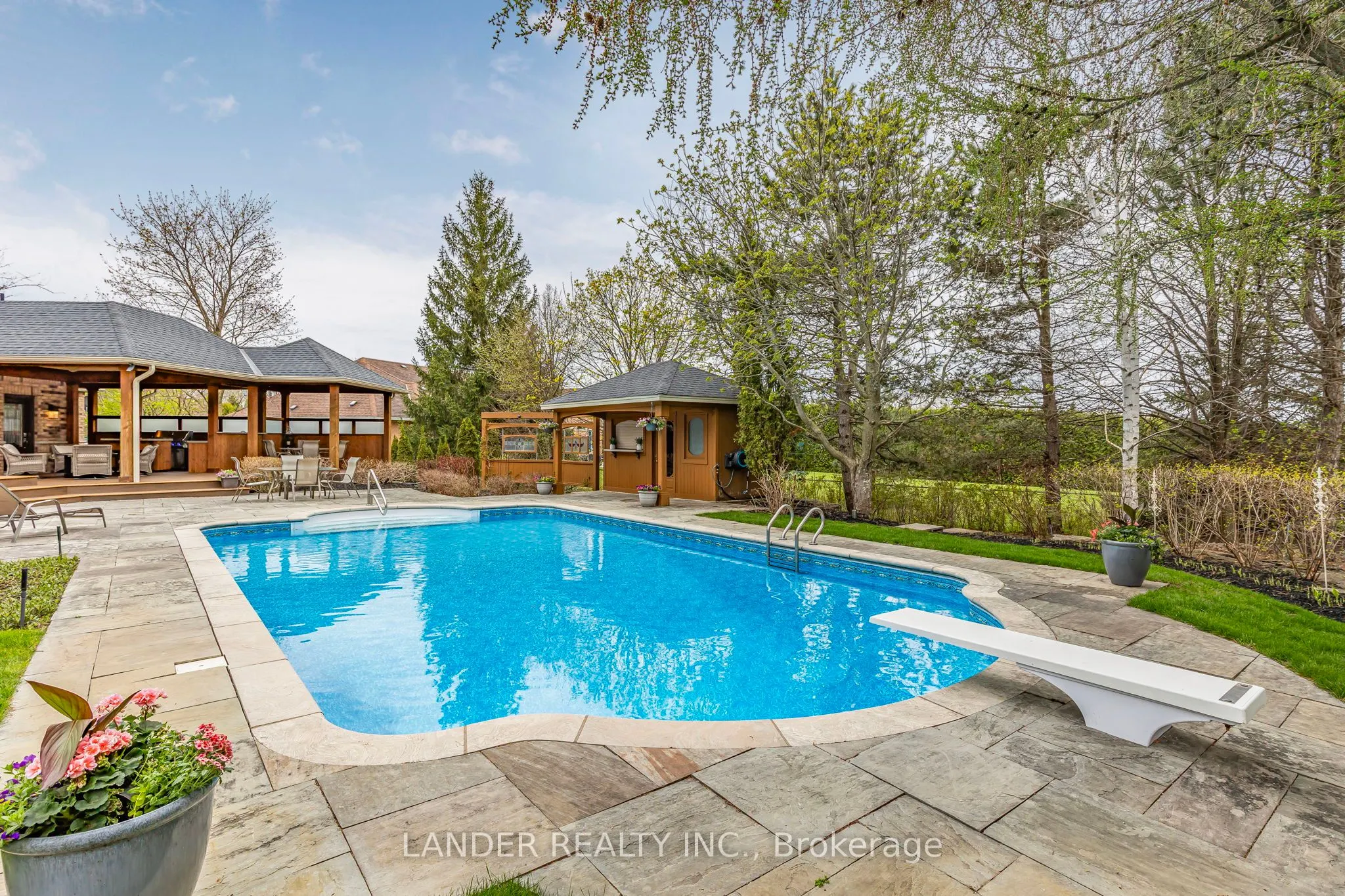 100 Colonel Wayling Boulevard