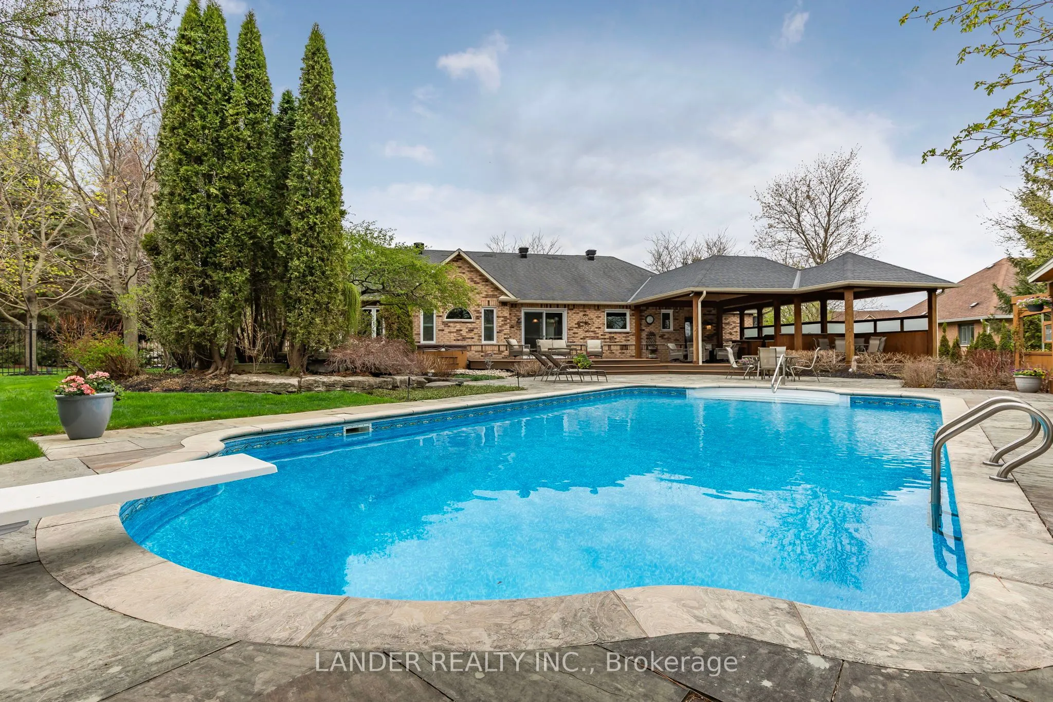 100 Colonel Wayling Boulevard