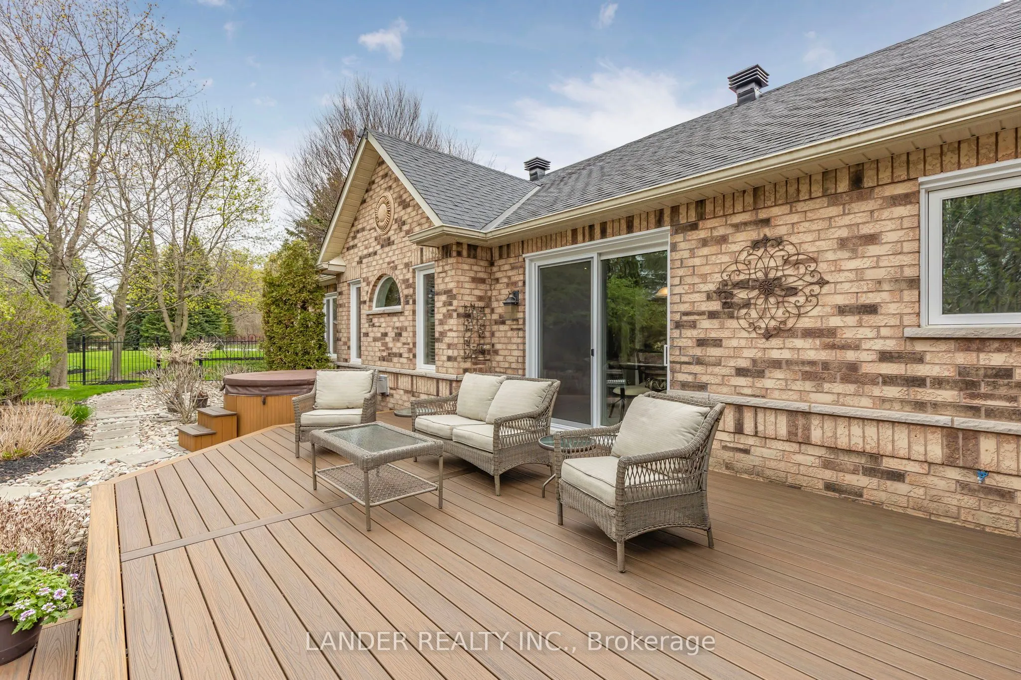 100 Colonel Wayling Boulevard