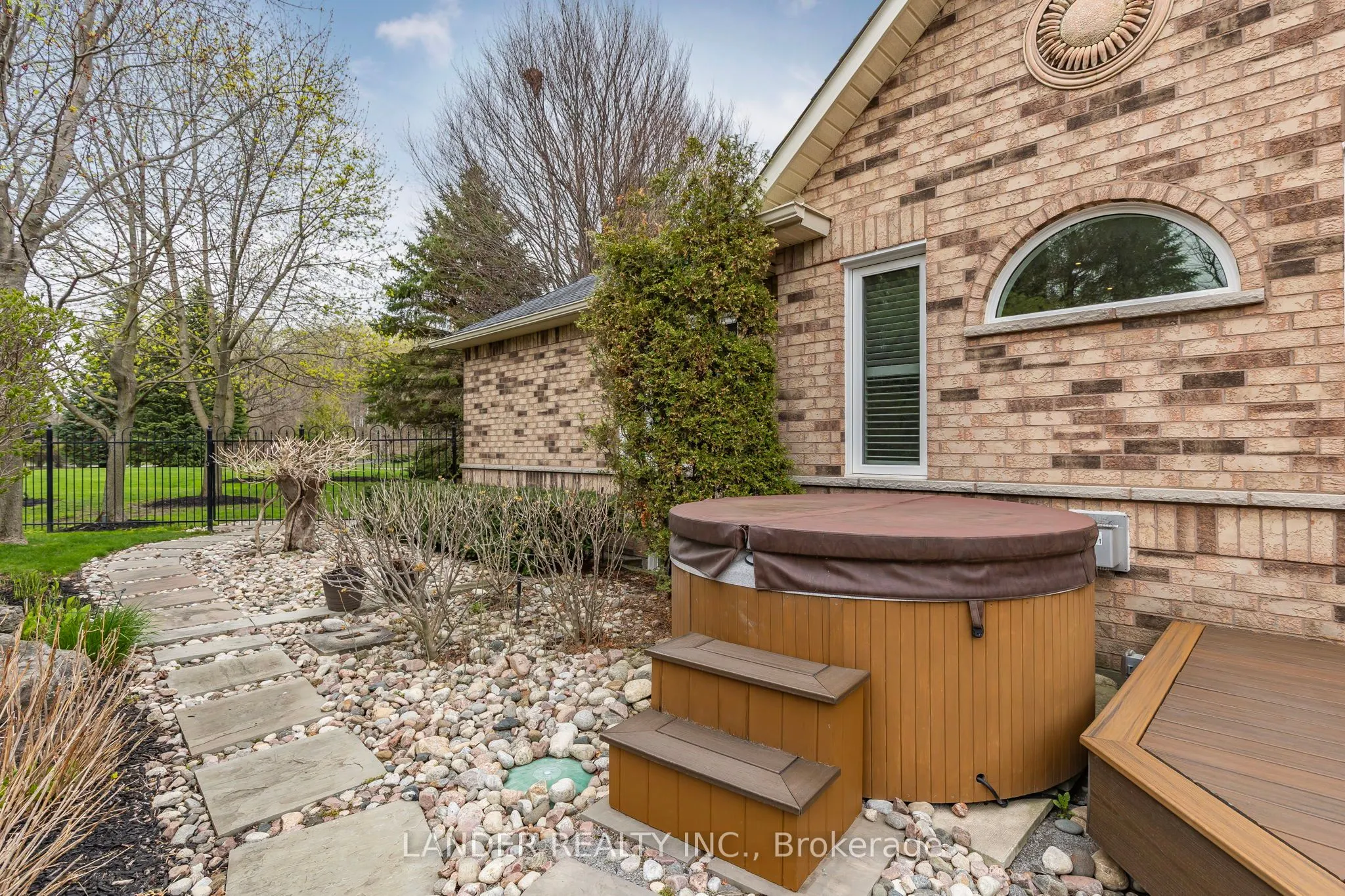 100 Colonel Wayling Boulevard