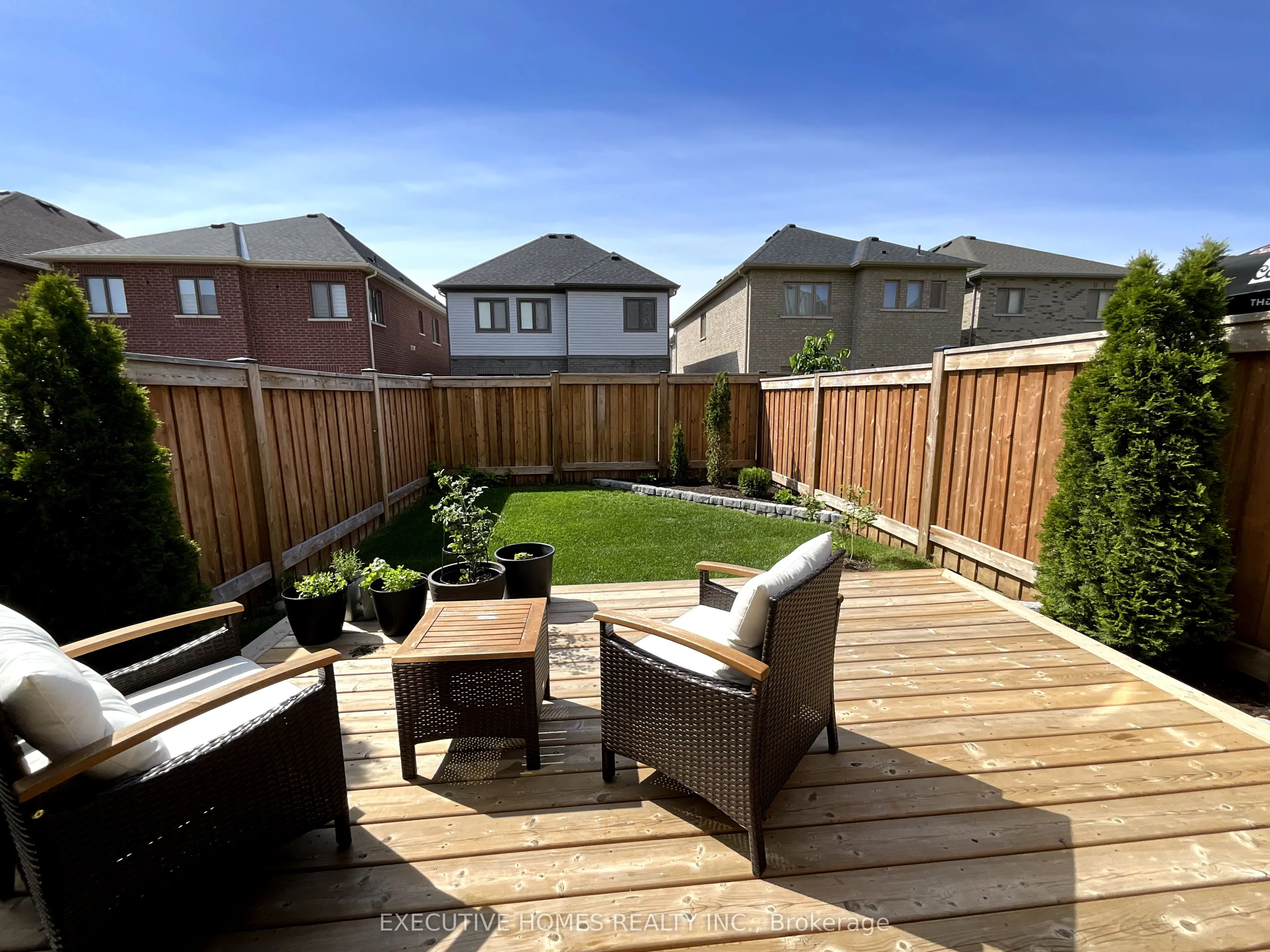 51 Lorne Thomas Place
