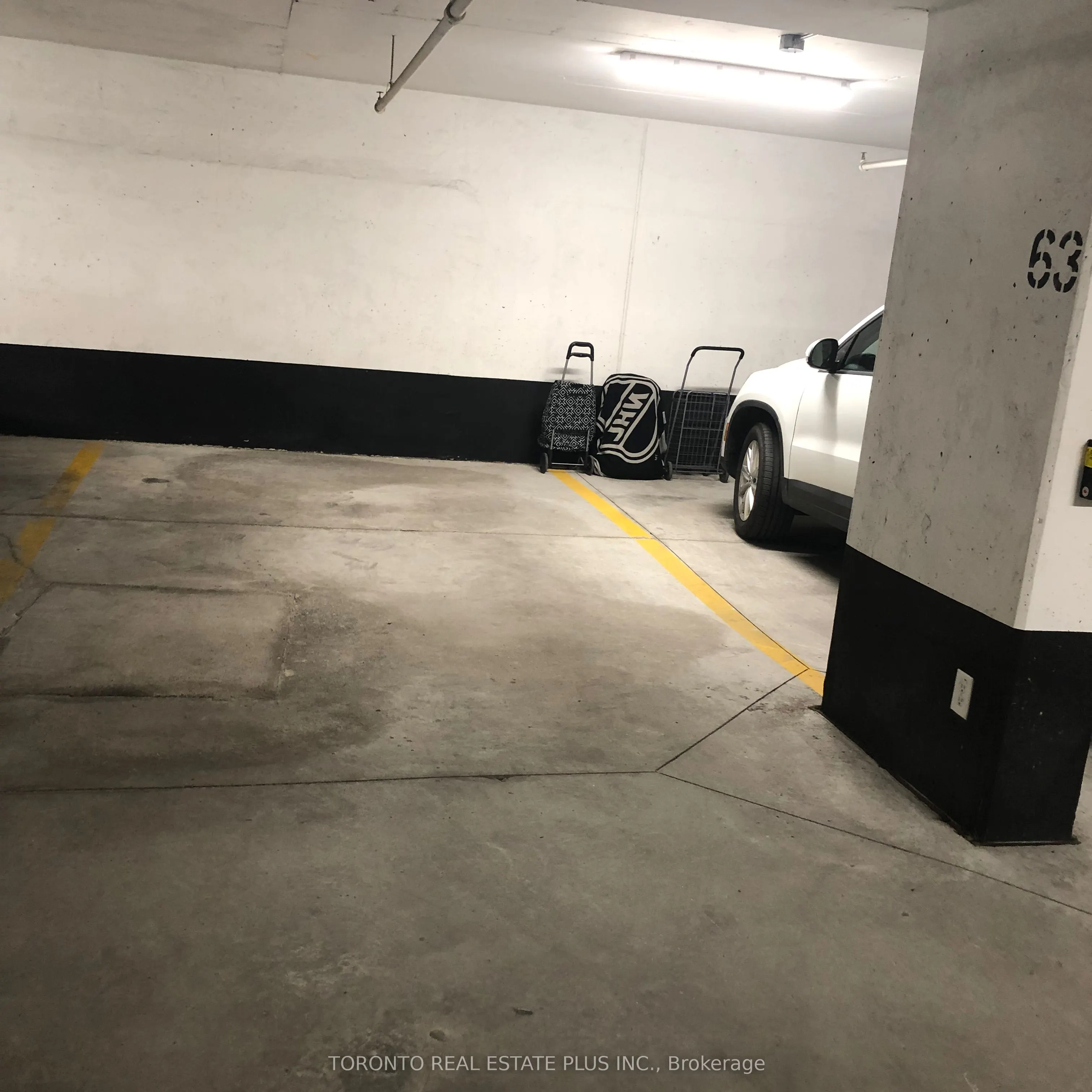 7608 Yonge Street, #206