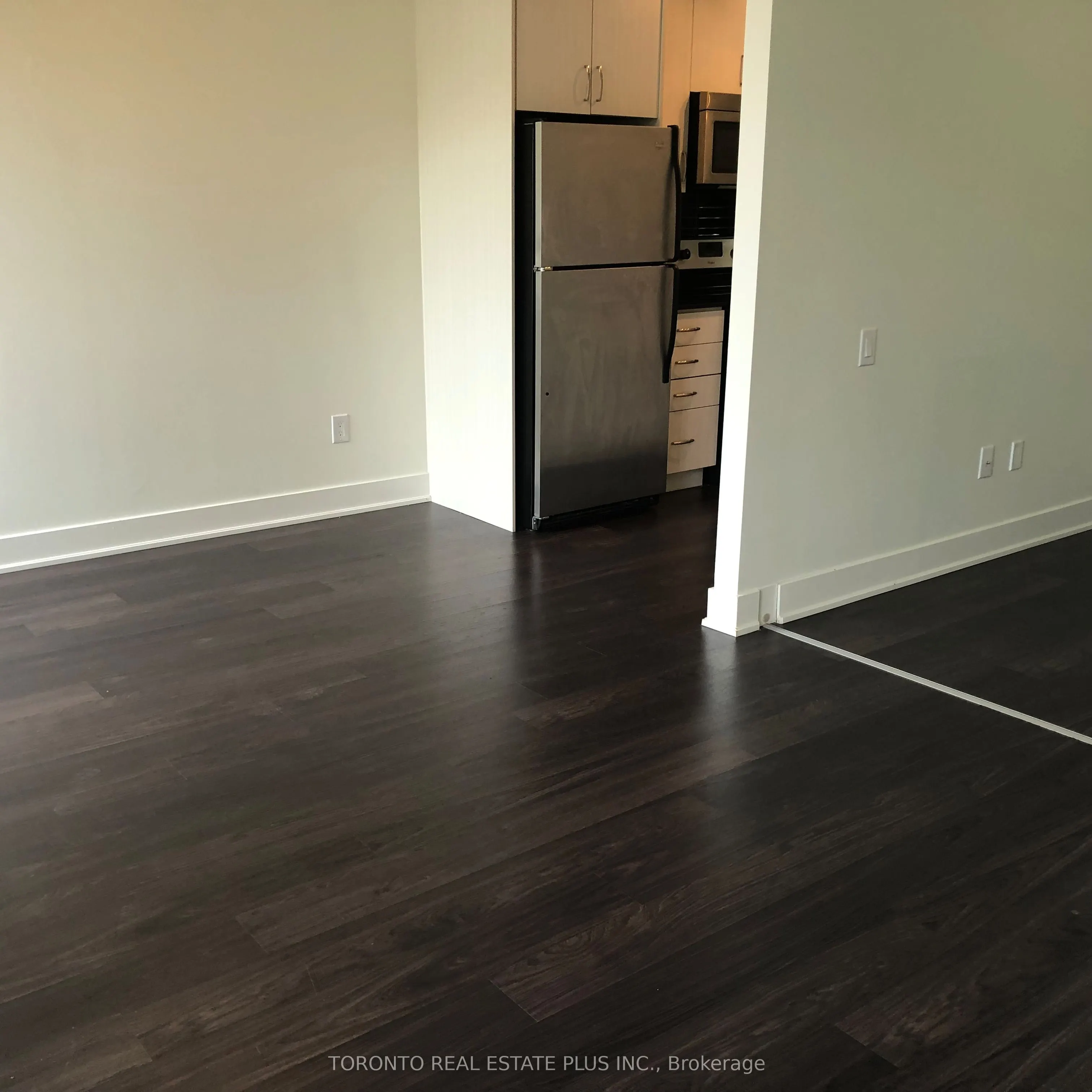 7608 Yonge Street, #206