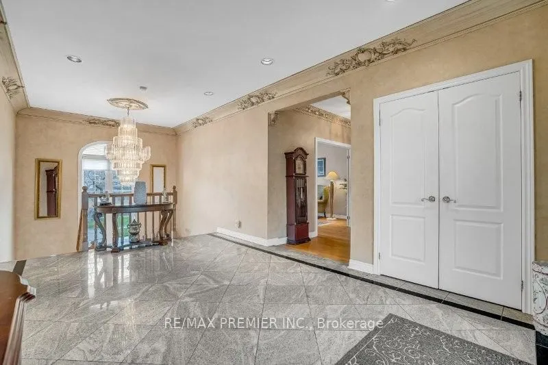3 Avro Road