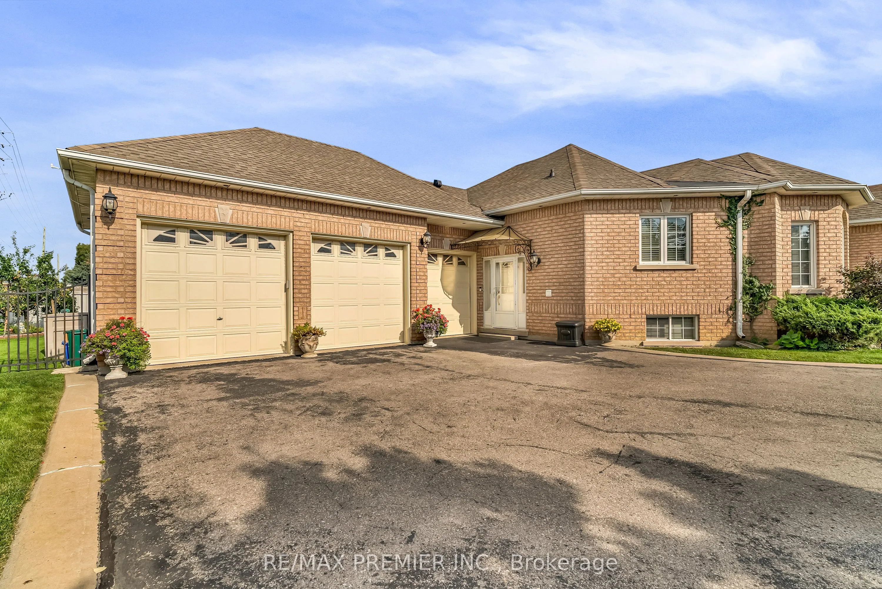 3 Avro Road