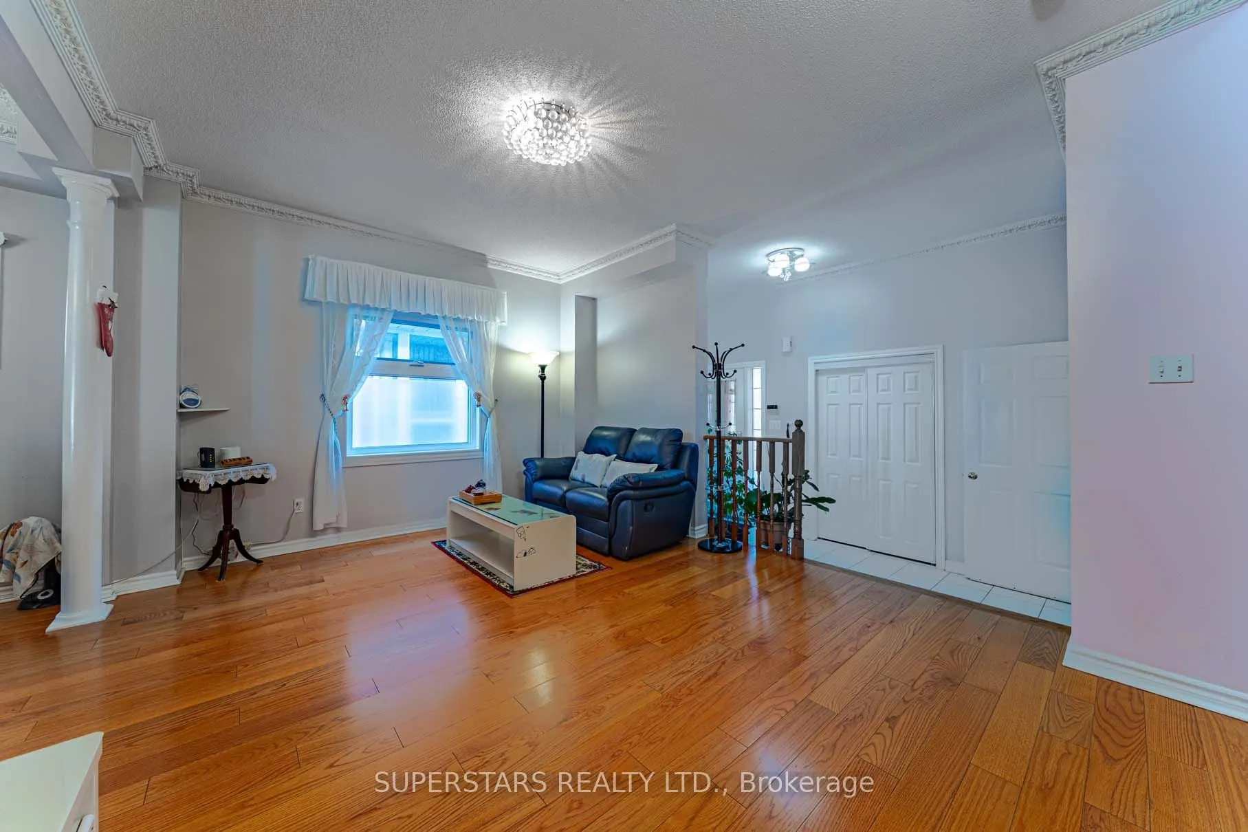 25 Eastpine Drive