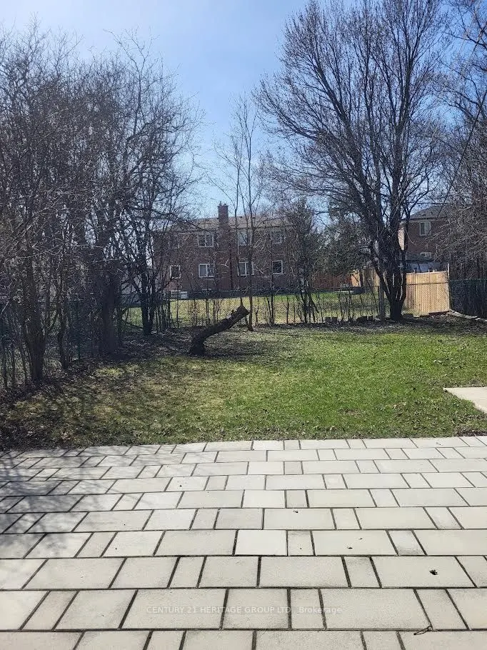 232 Blue Grass Boulevard