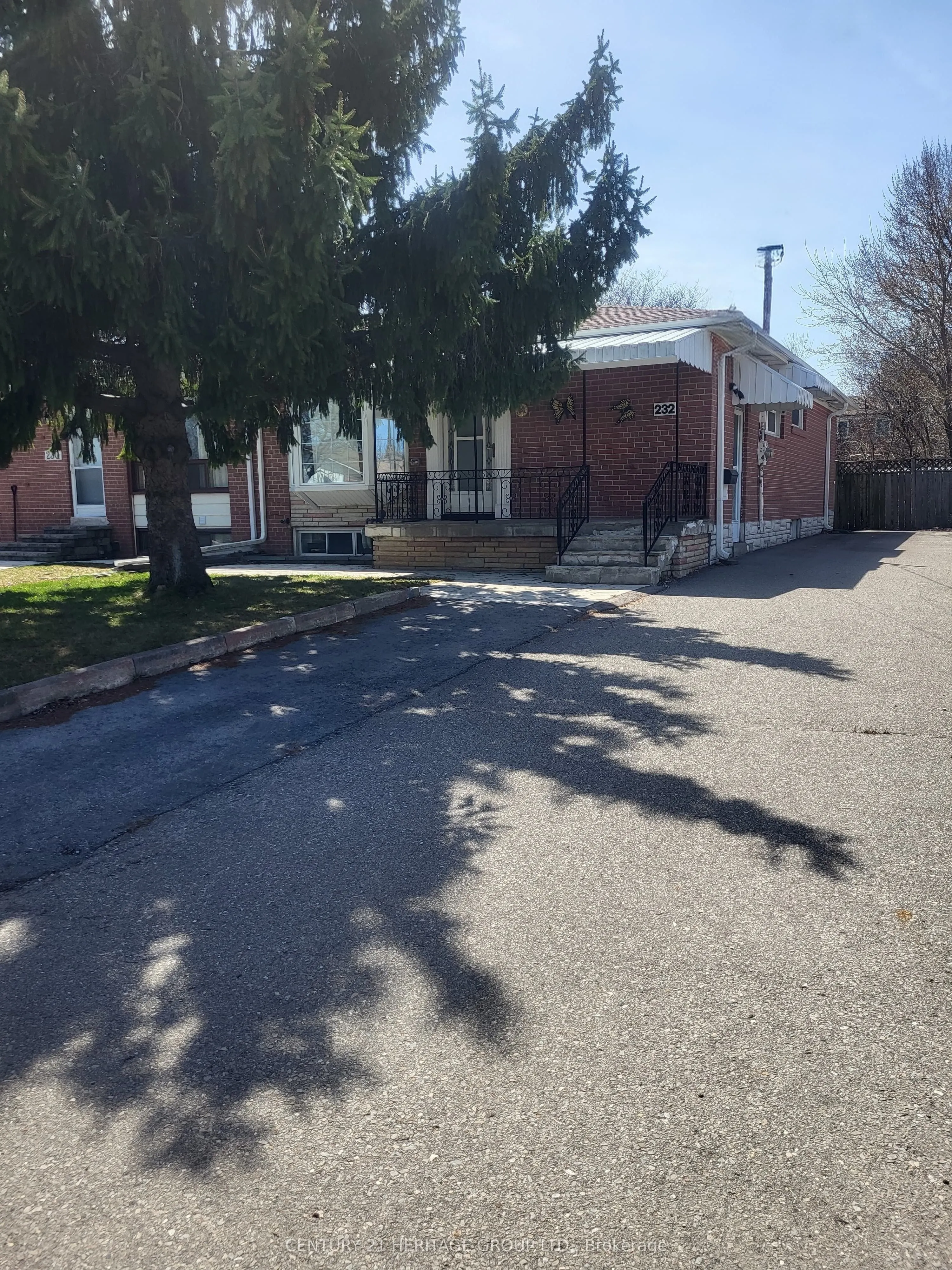 232 Blue Grass Boulevard
