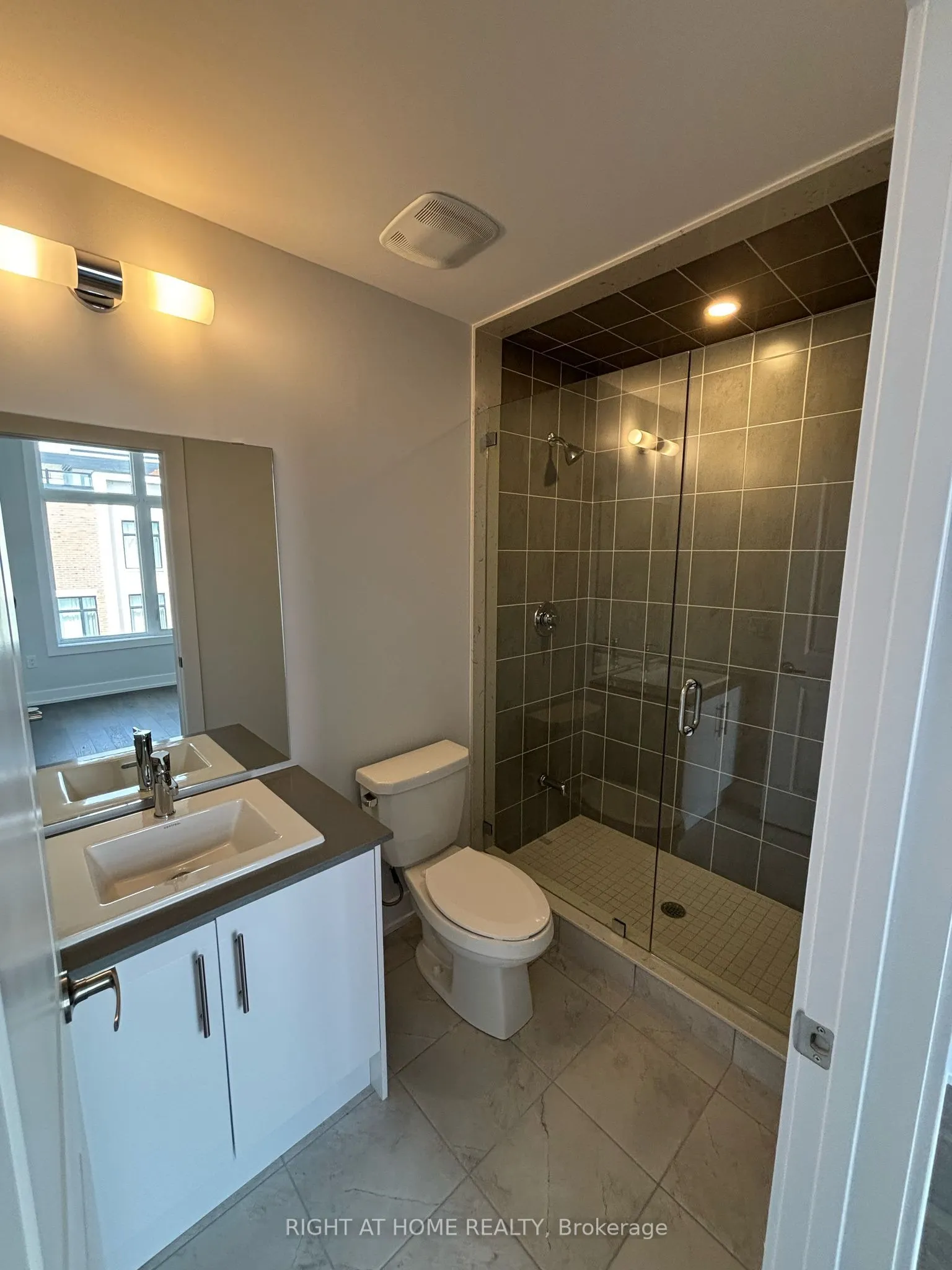 9570 ISLINGTON Avenue W, #U228