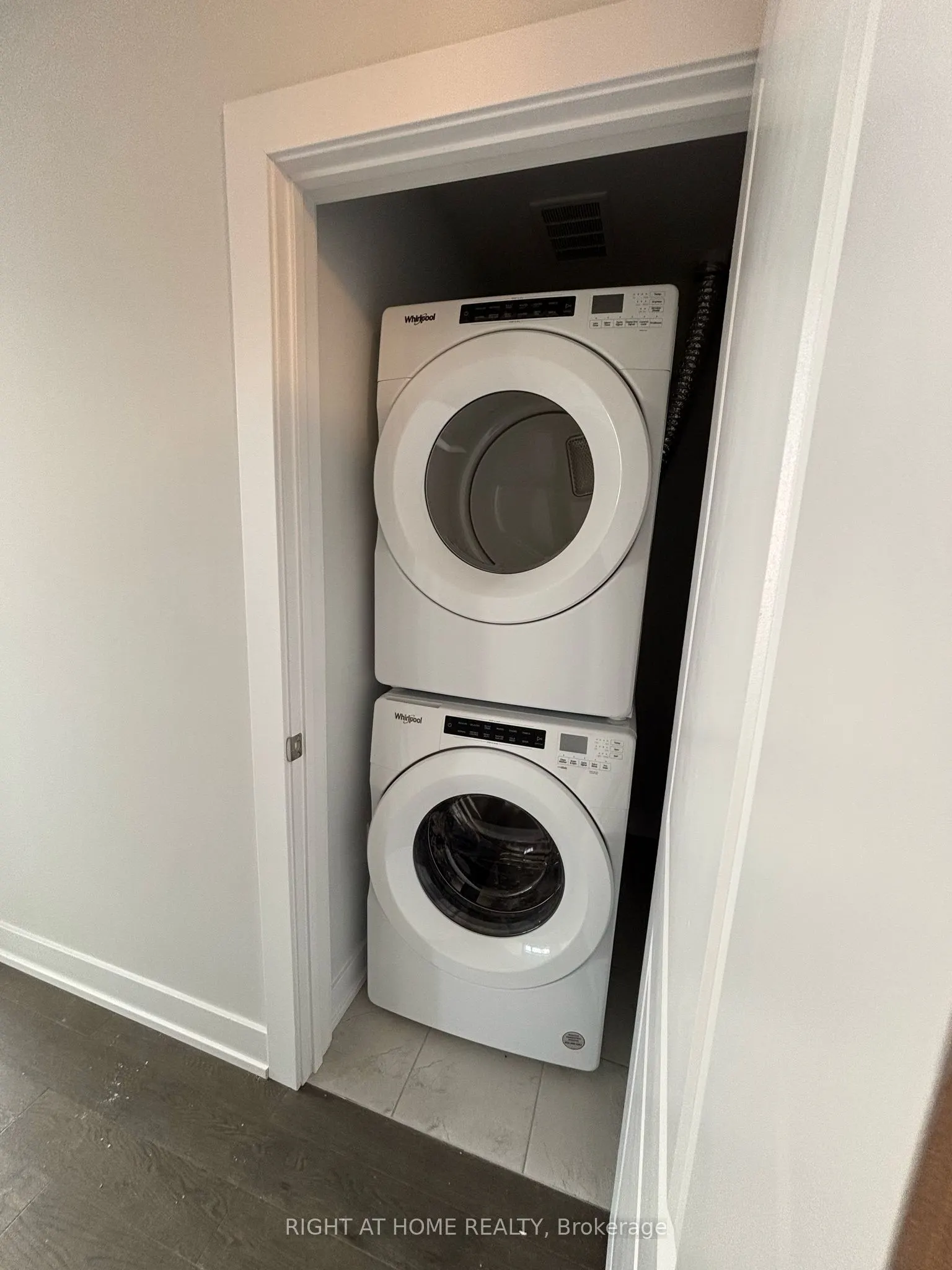 9570 ISLINGTON Avenue W, #U228