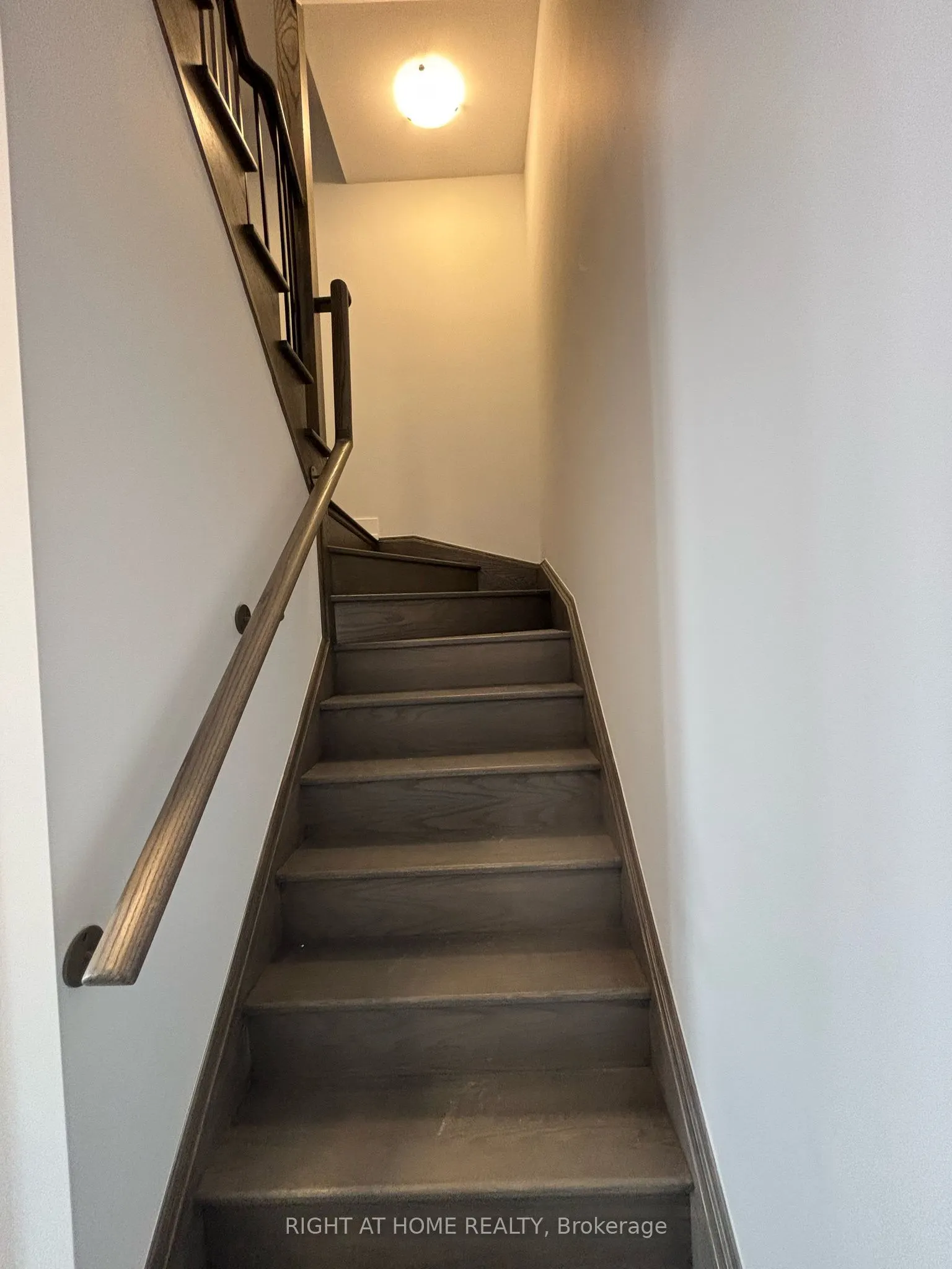 9570 ISLINGTON Avenue W, #U228