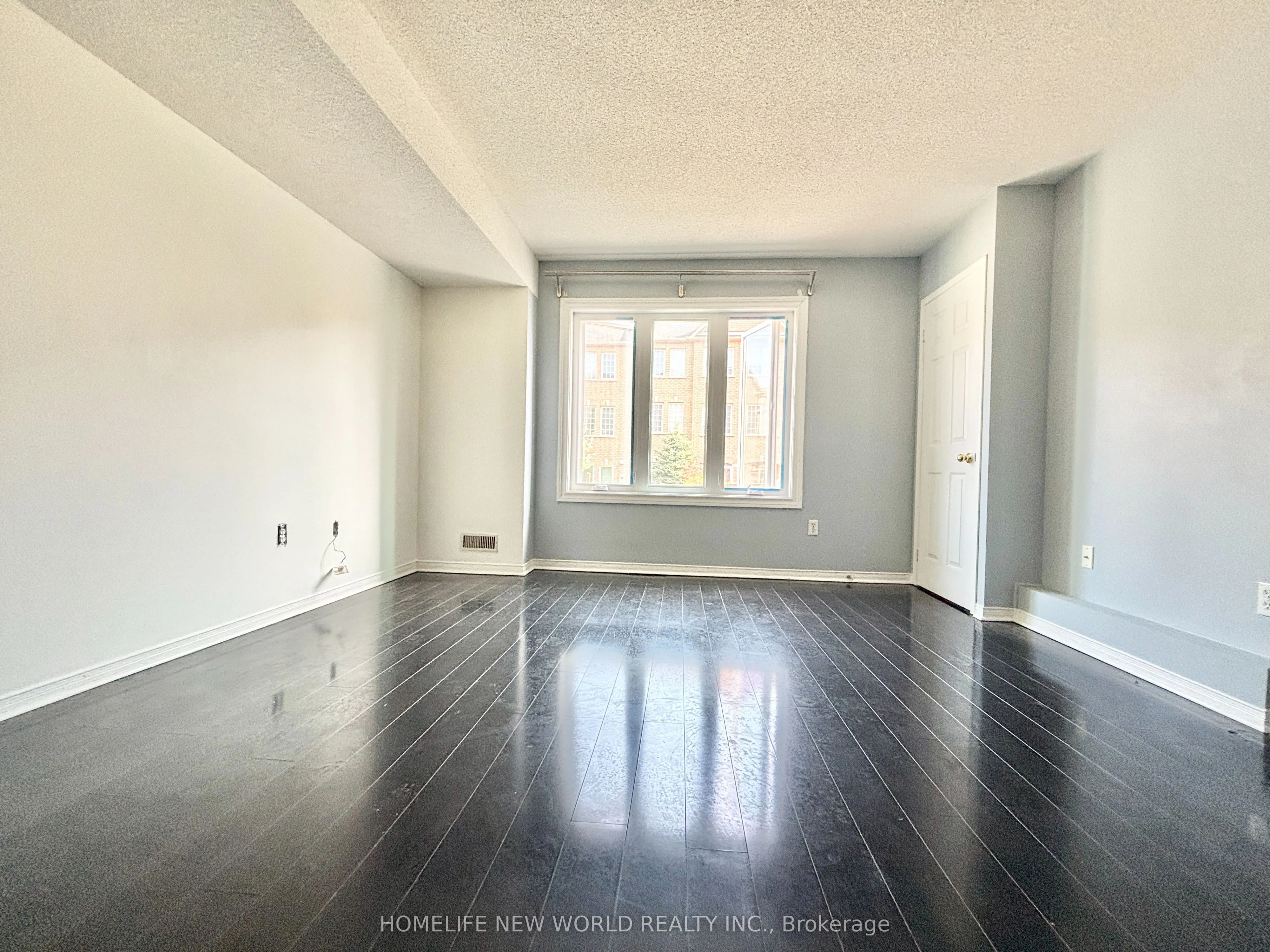 8 Azalea Gate Way