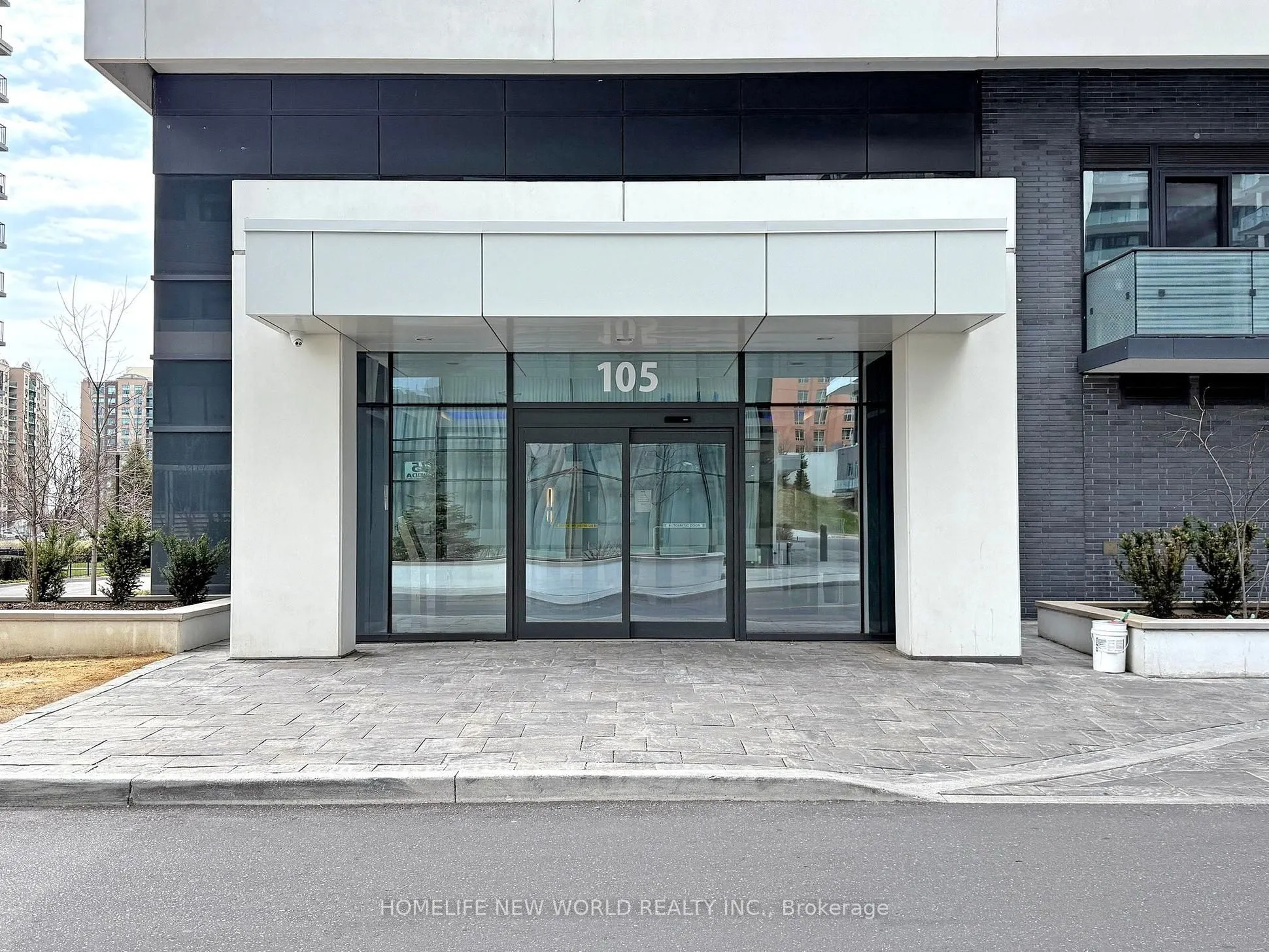 105 Oneida Crescent, #2410