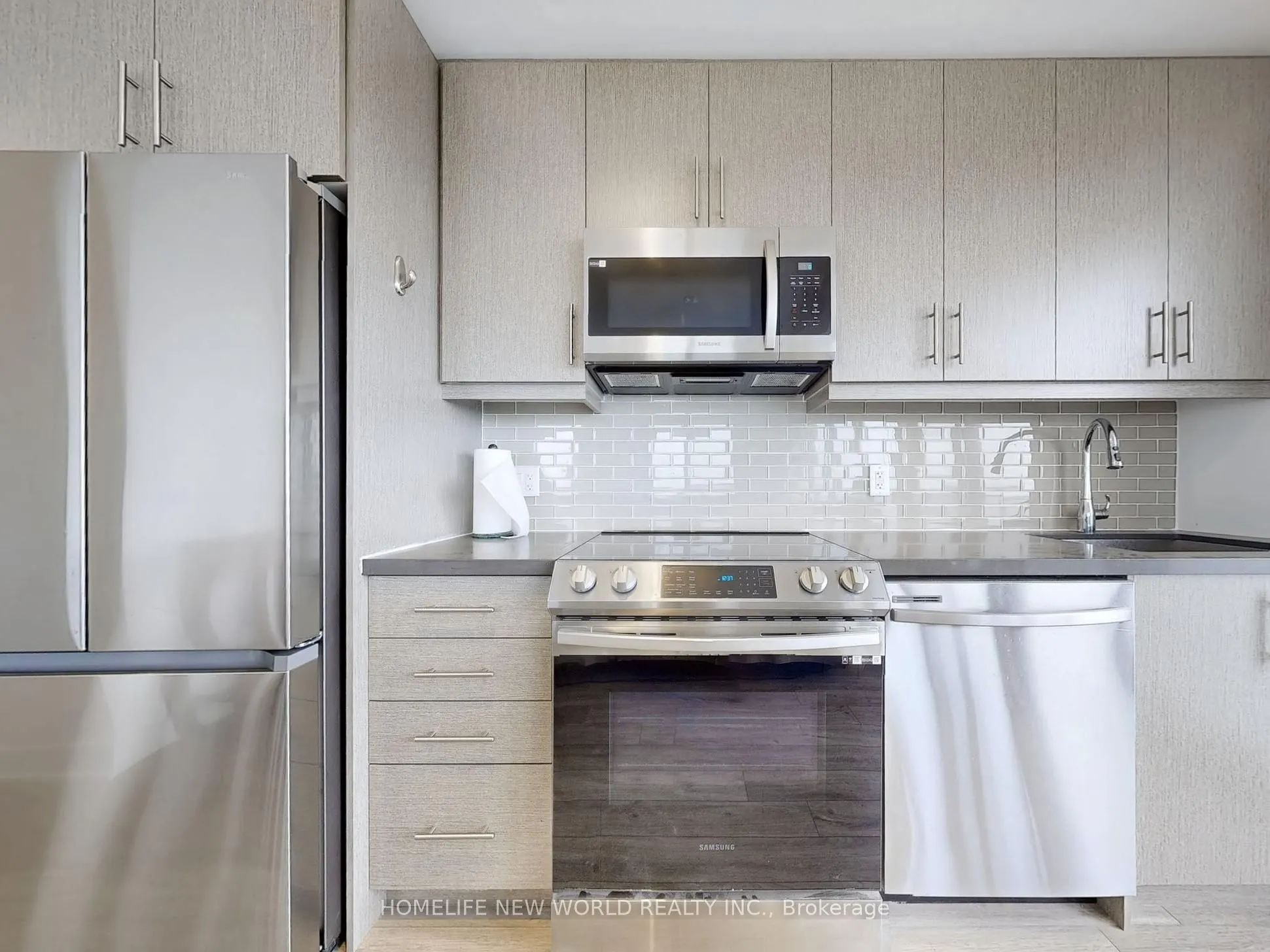 105 Oneida Crescent, #2410