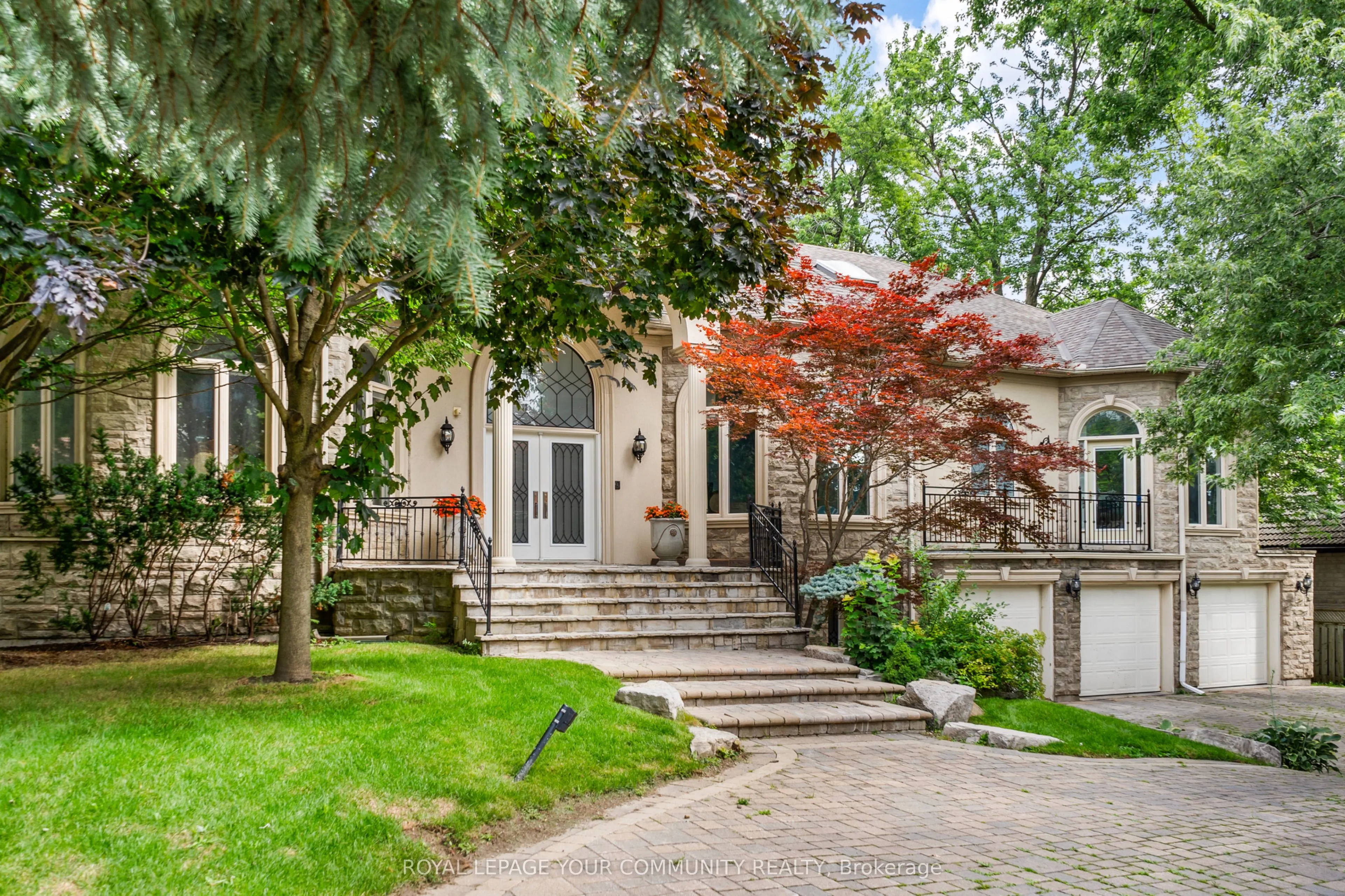 48 Arnold Avenue