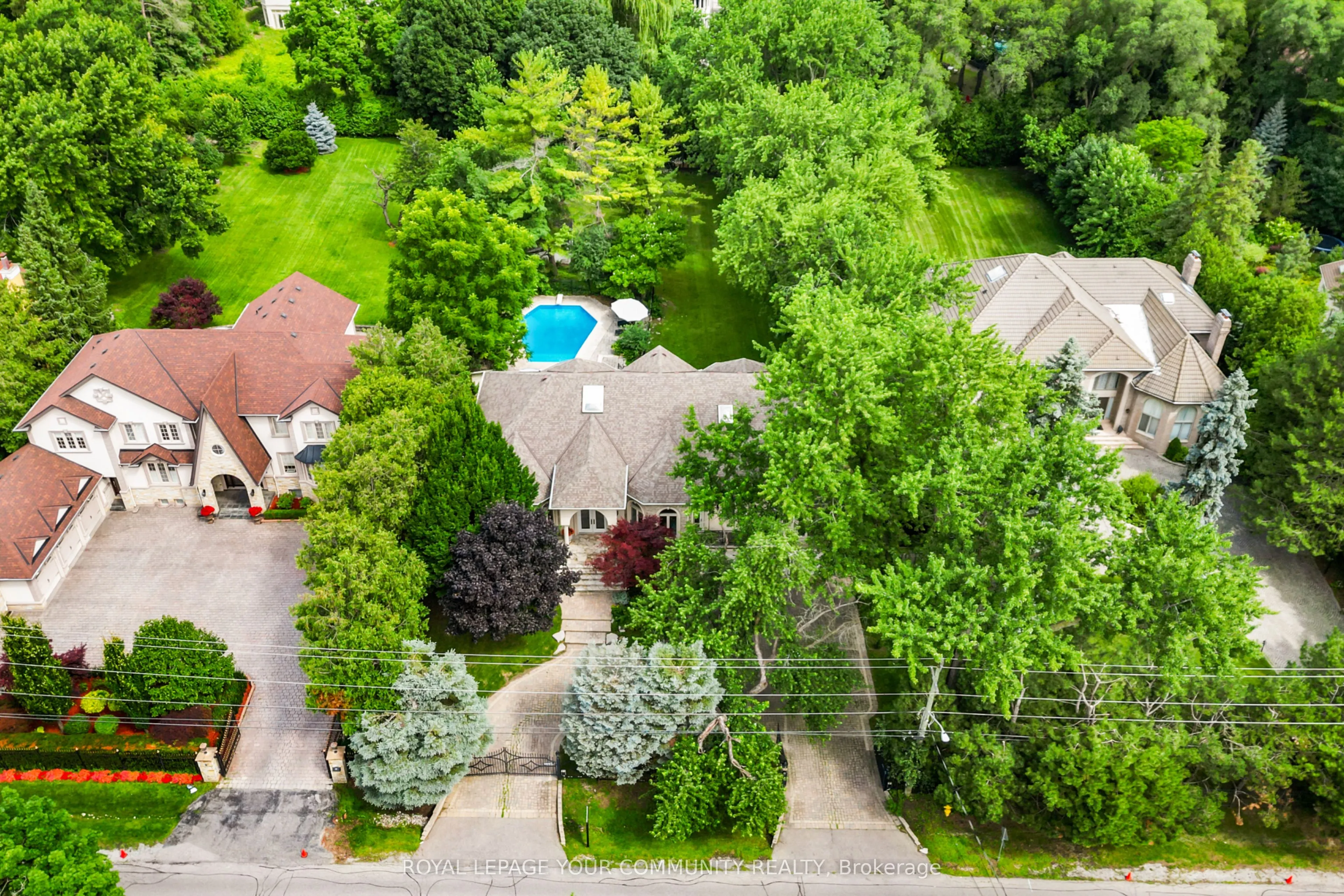 48 Arnold Avenue