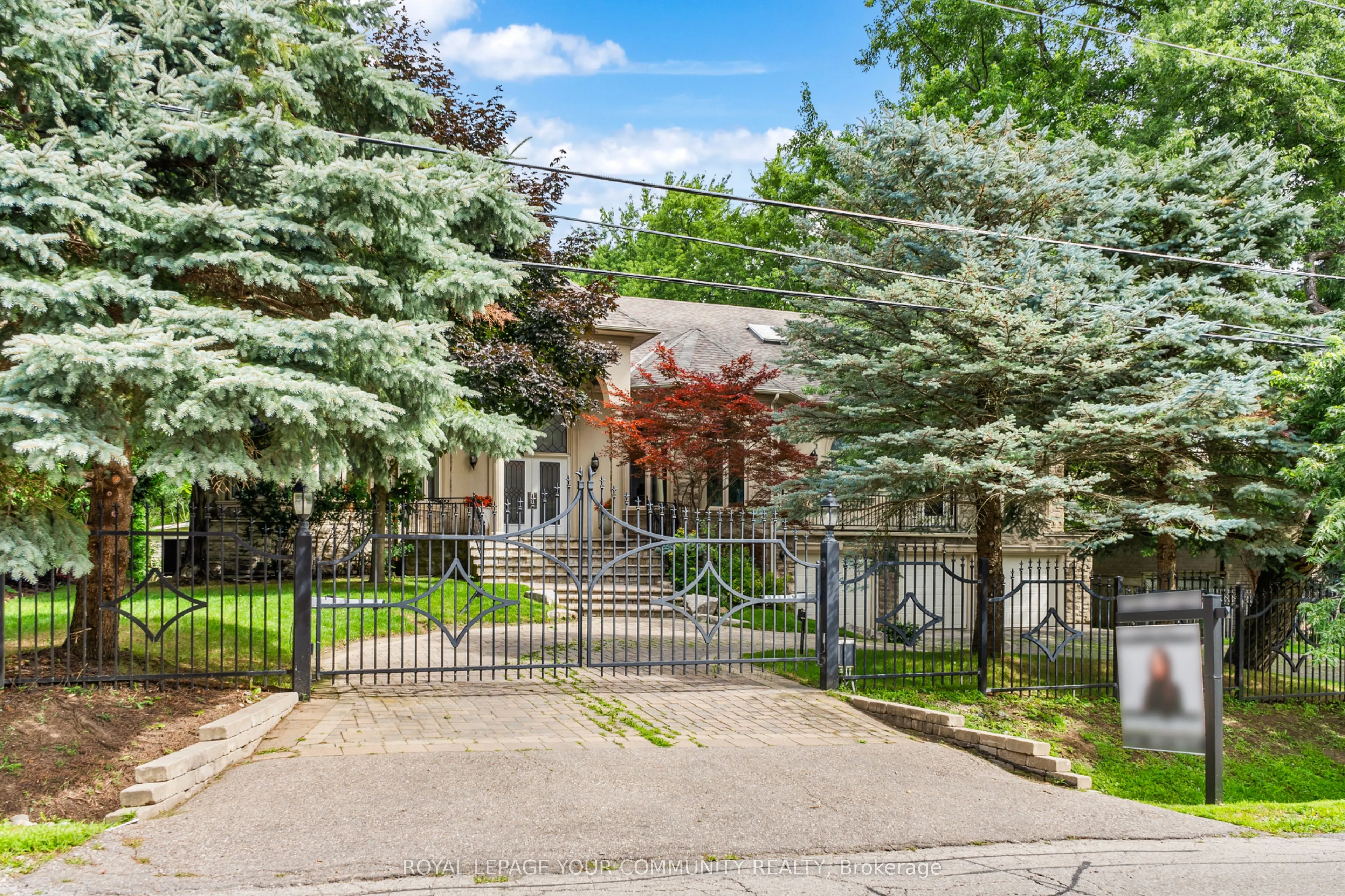 48 Arnold Avenue
