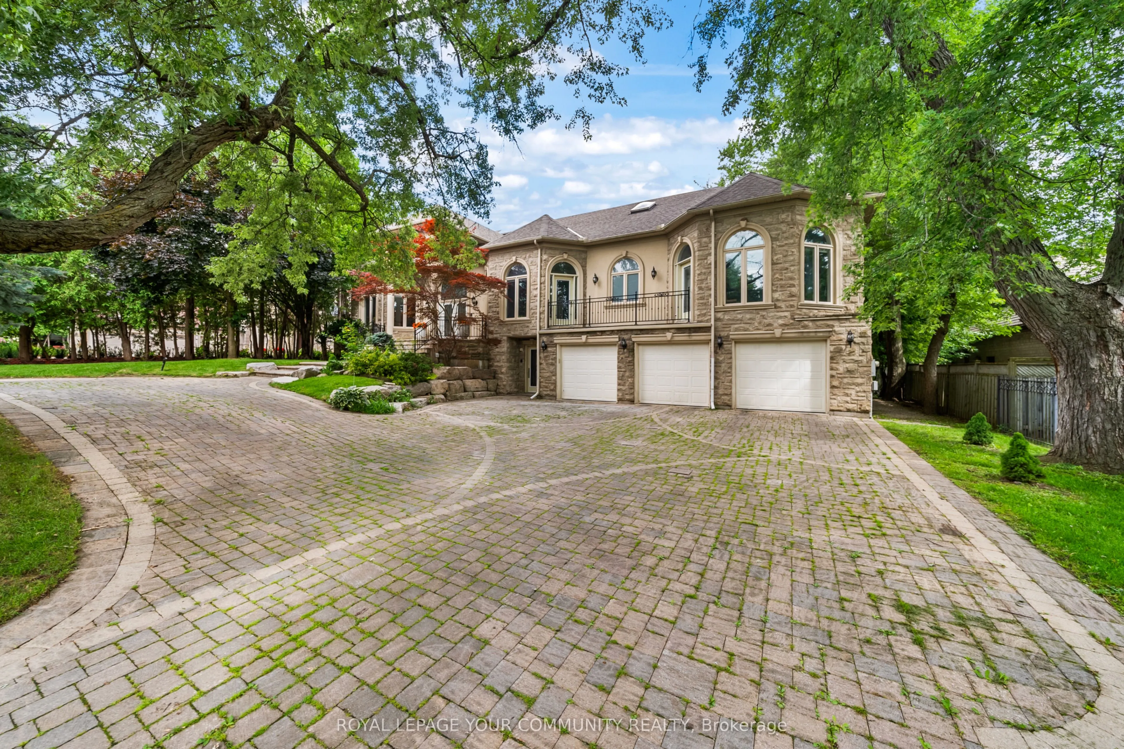 48 Arnold Avenue