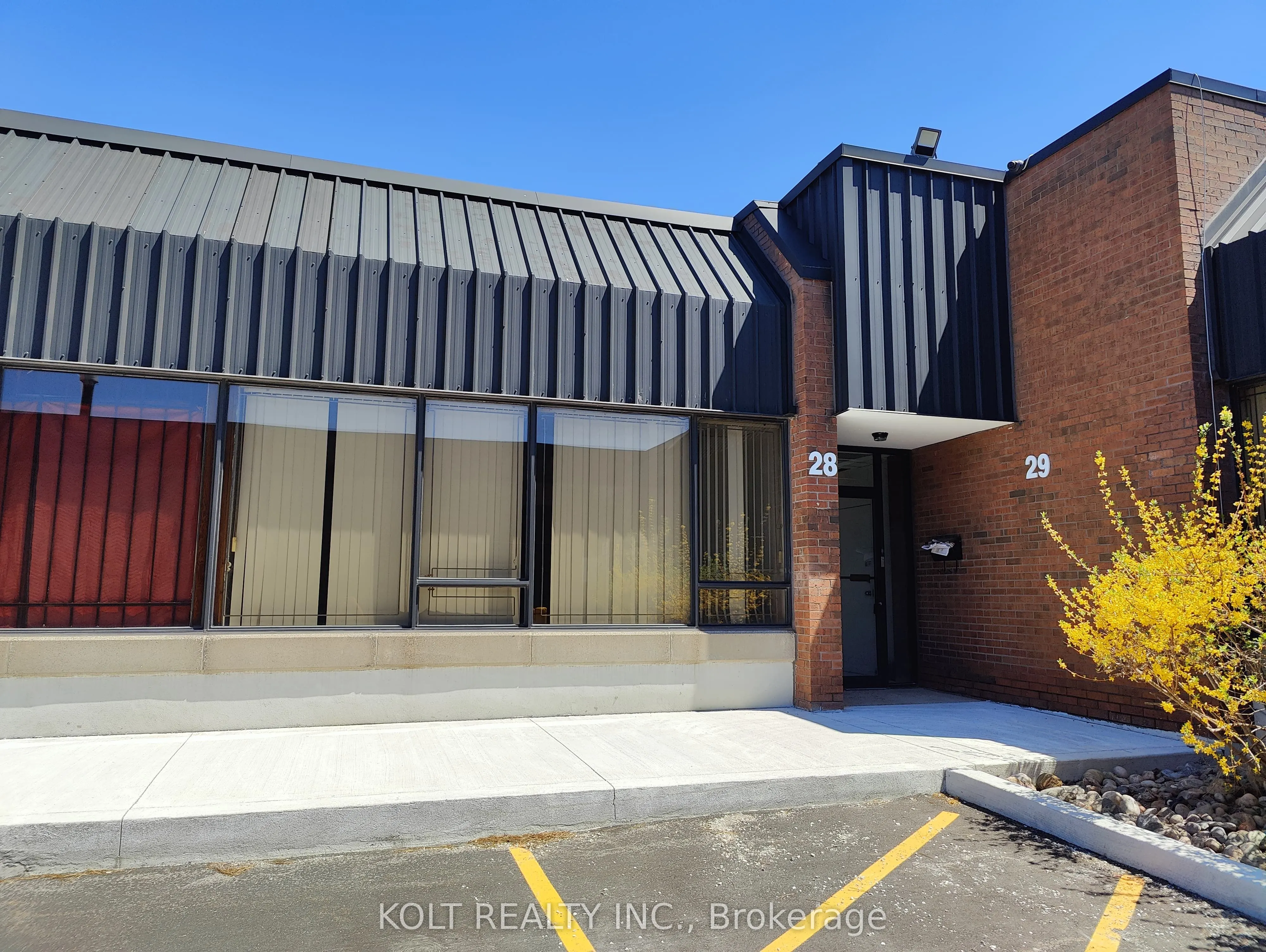 300 Esna Park Drive, #28