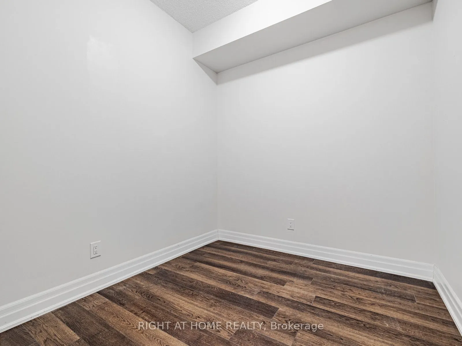 111 Civic Square Gate, #314