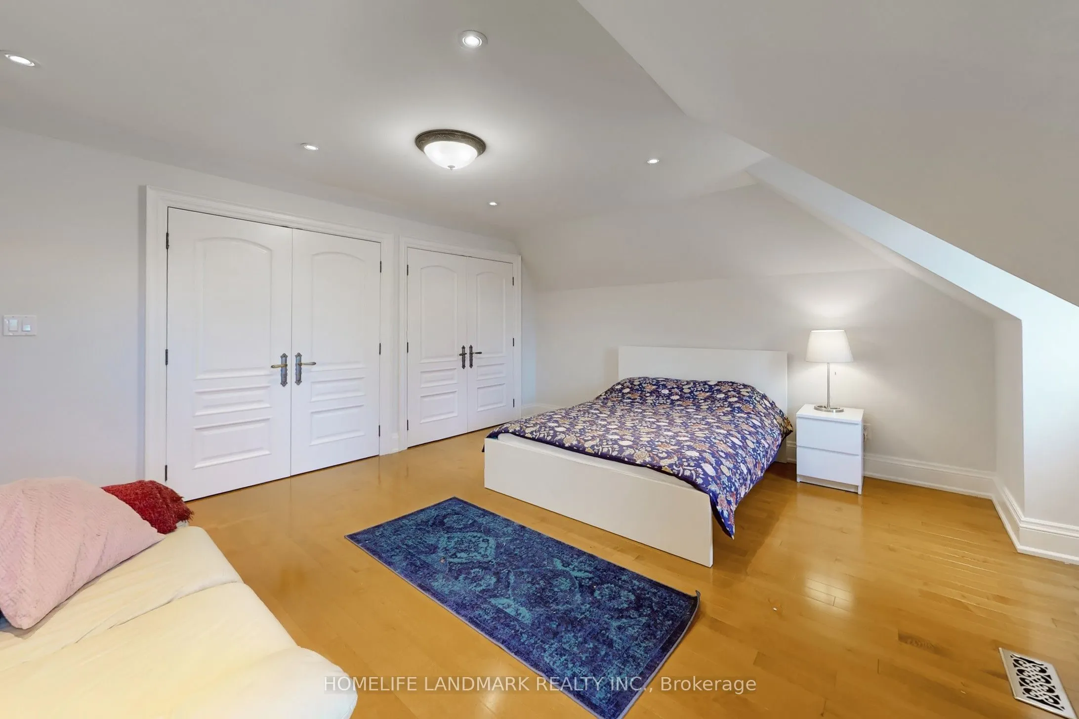 5 Long Hill Drive