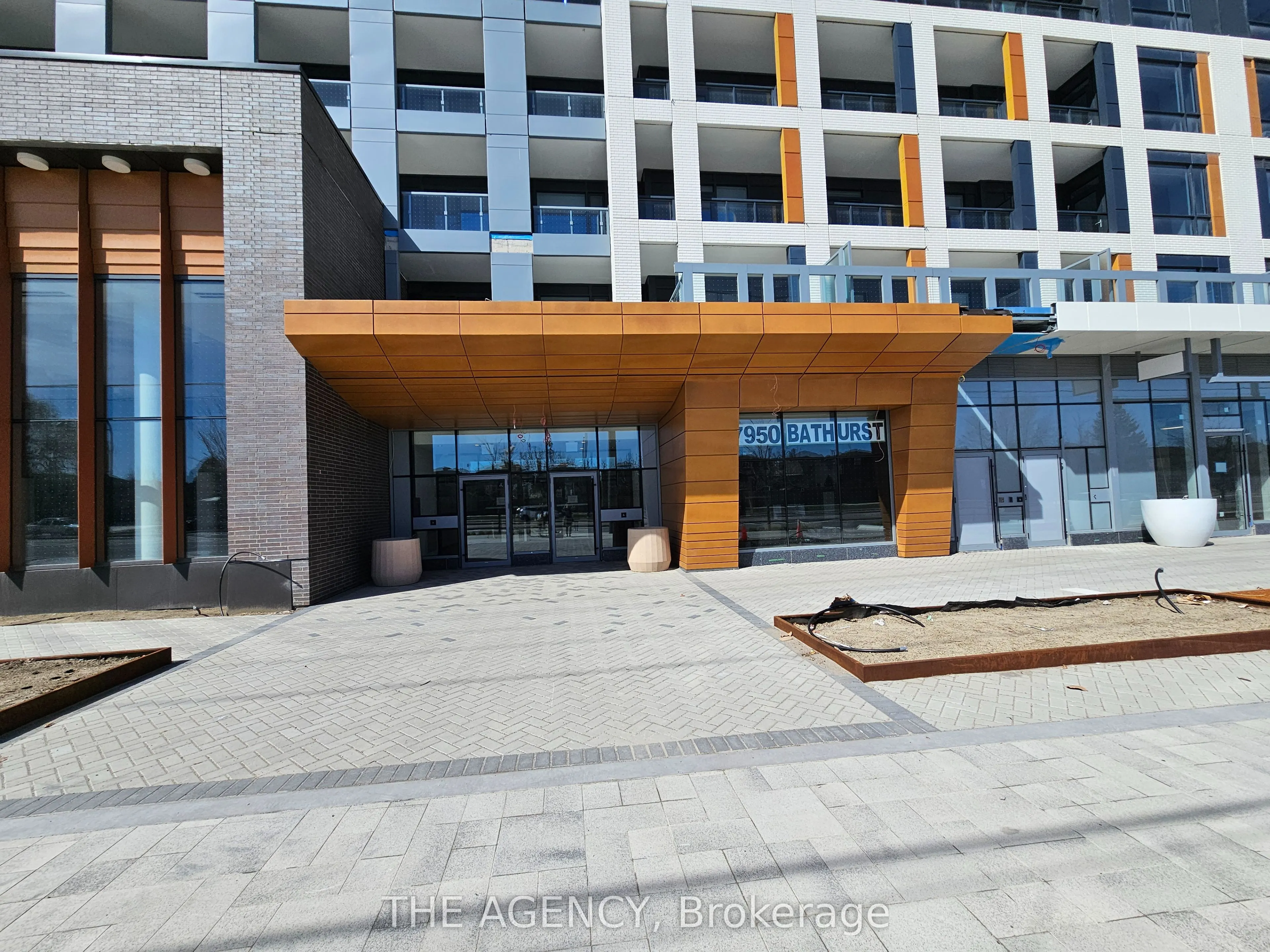 7950 Bathurst Street, #807