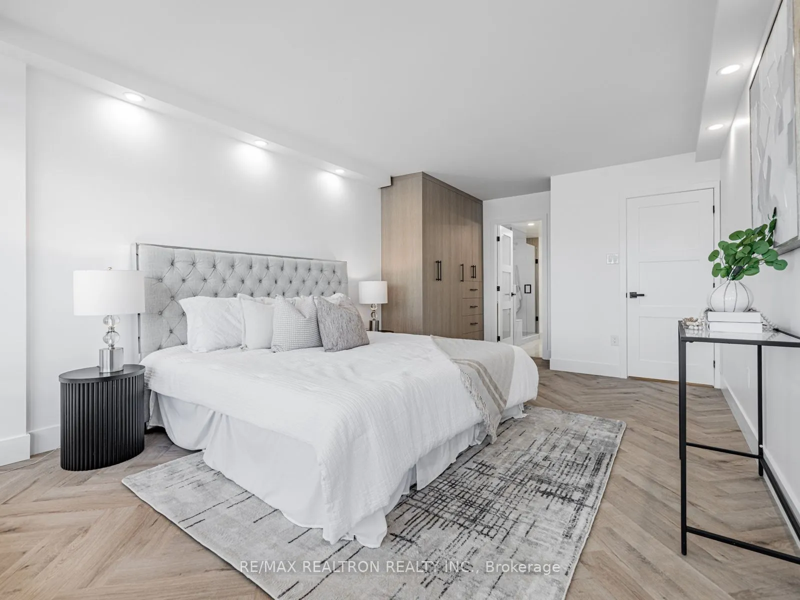 7420 Bathurst Street N, #1611